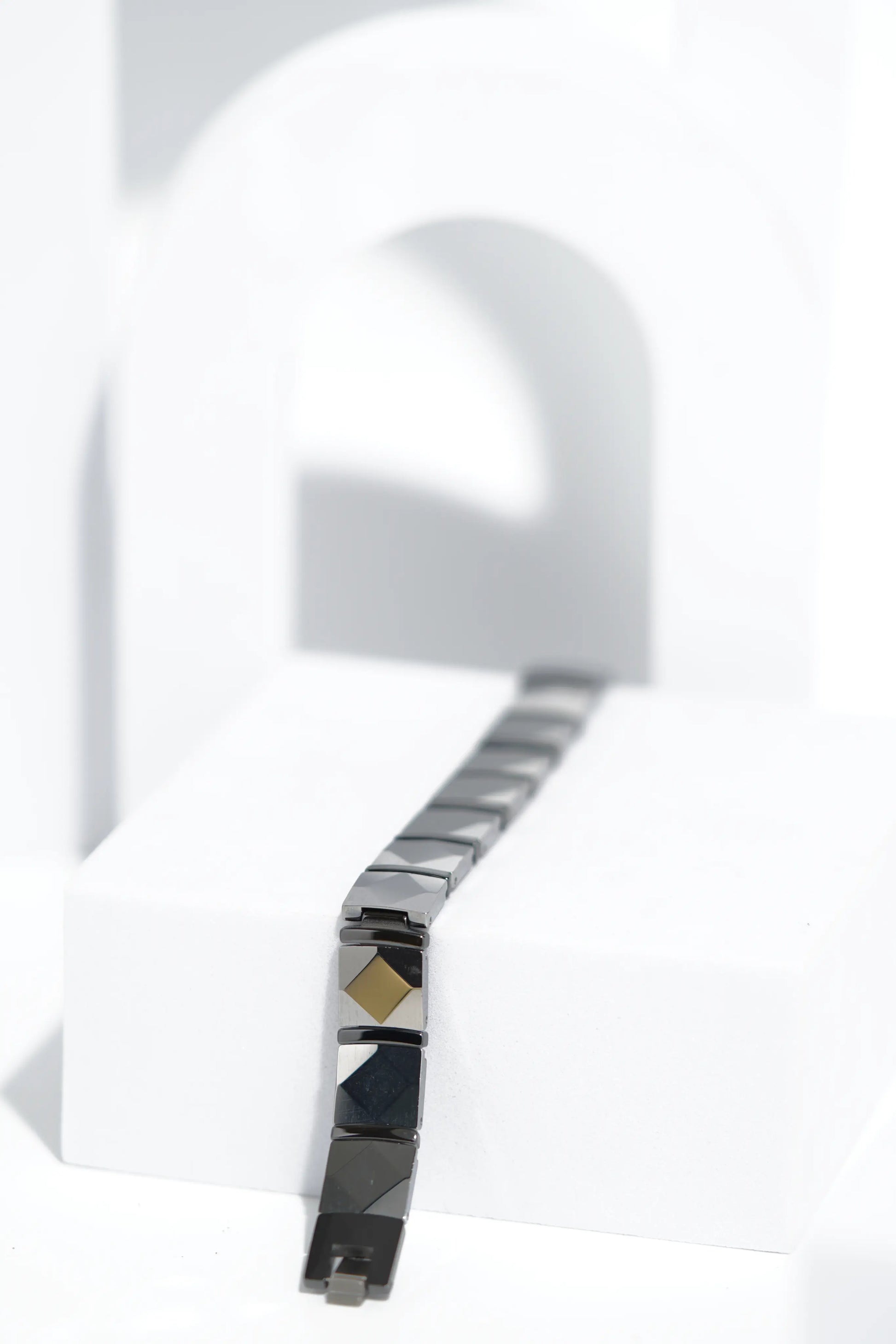 HushBand - Ceramic bracelet for men. worldjewel.in men's bracelets