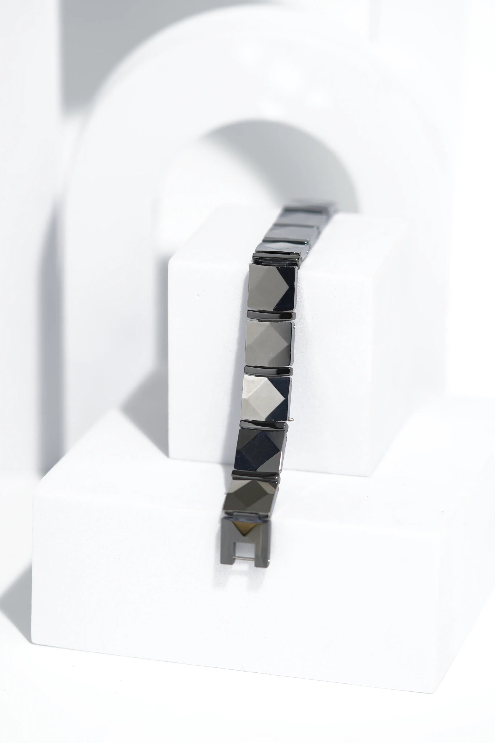 HushBand - Ceramic bracelet for men. worldjewel.in men's bracelets
