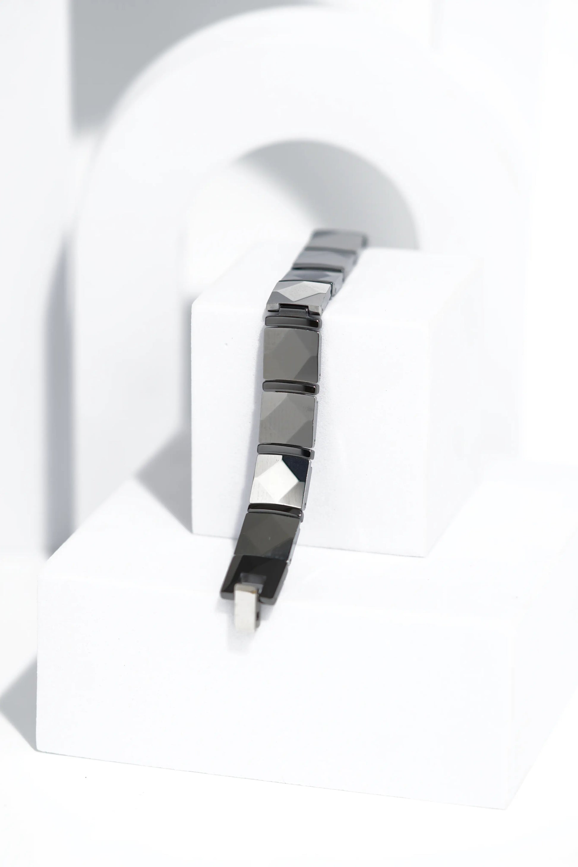 HushBand - Ceramic bracelet for men. worldjewel.in men's bracelets