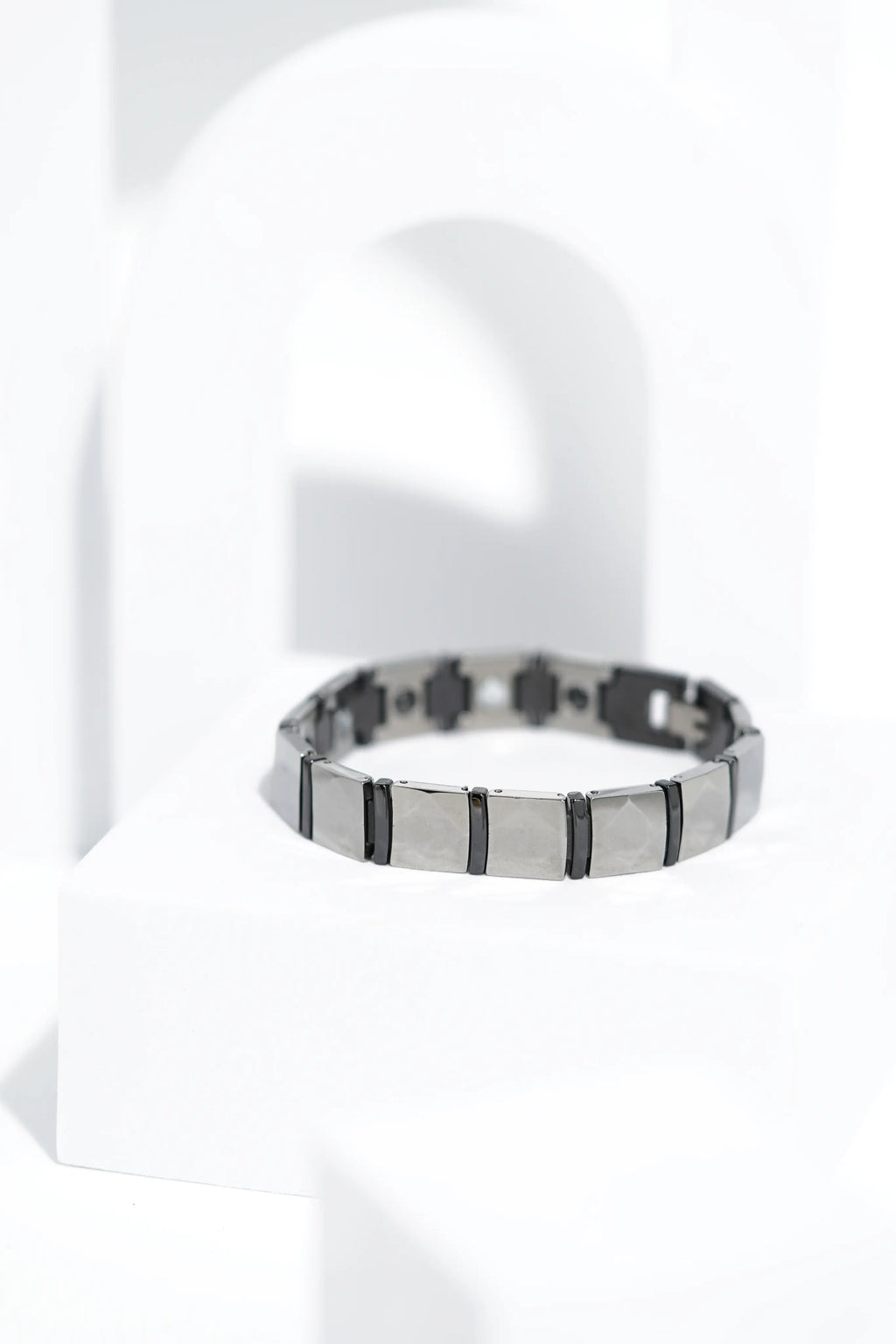 HushBand - Ceramic bracelet for men. worldjewel.in men's bracelets