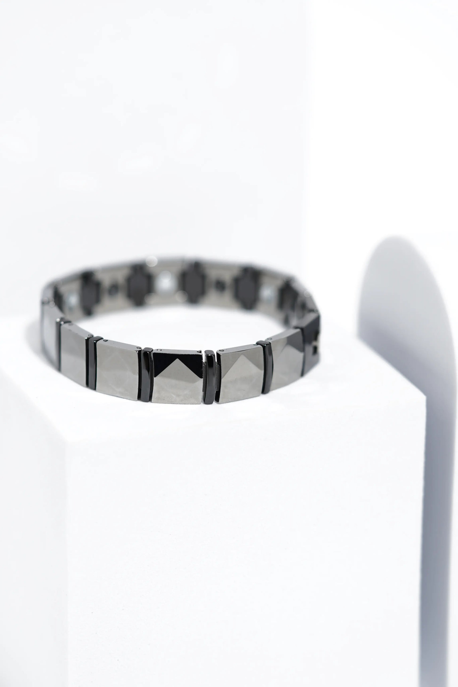 HushBand - Ceramic bracelet for men. worldjewel.in men's bracelets