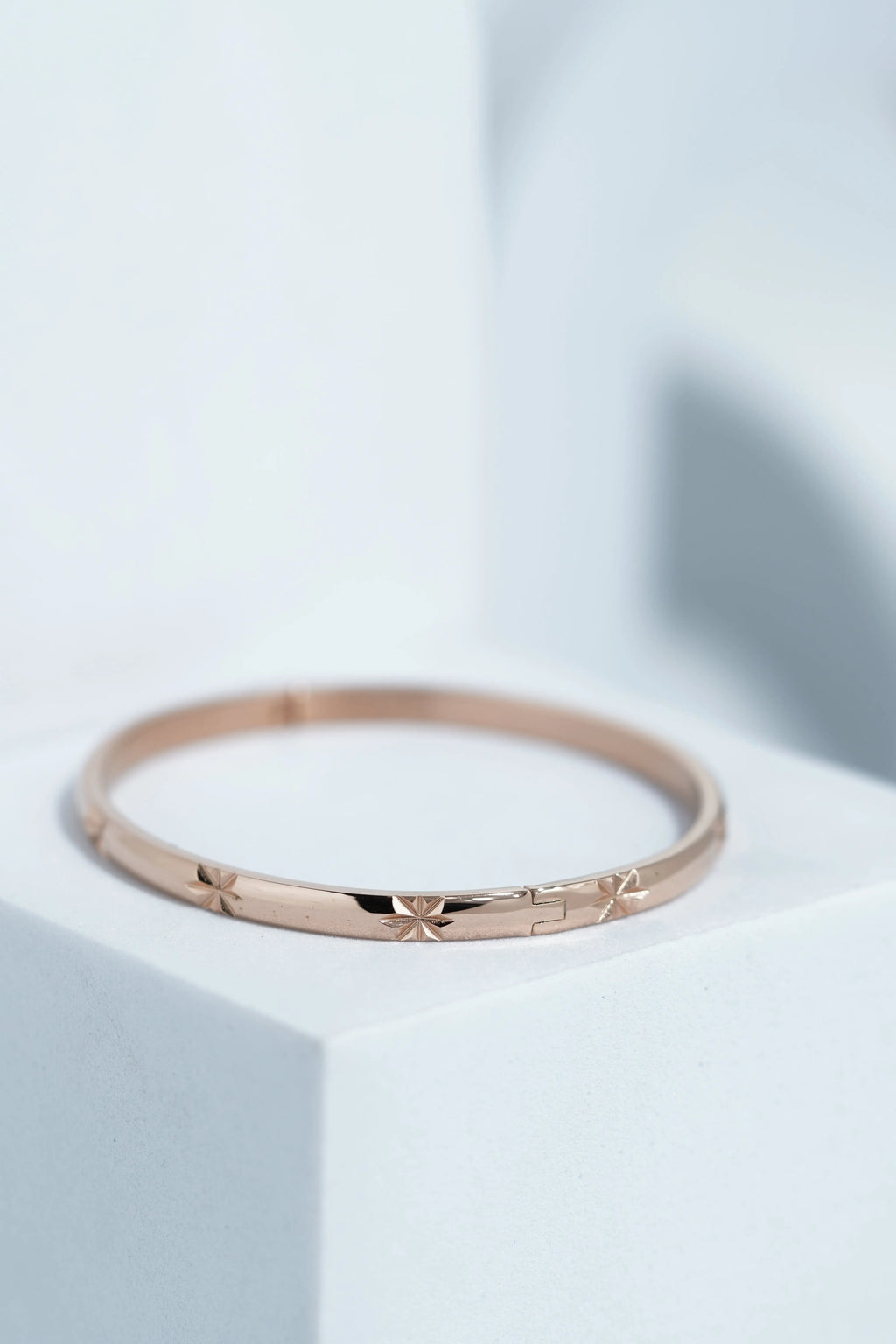 Isla Loop Bangle Bracelet worldjewel.in CUFF BRACELET FOR WOMEN