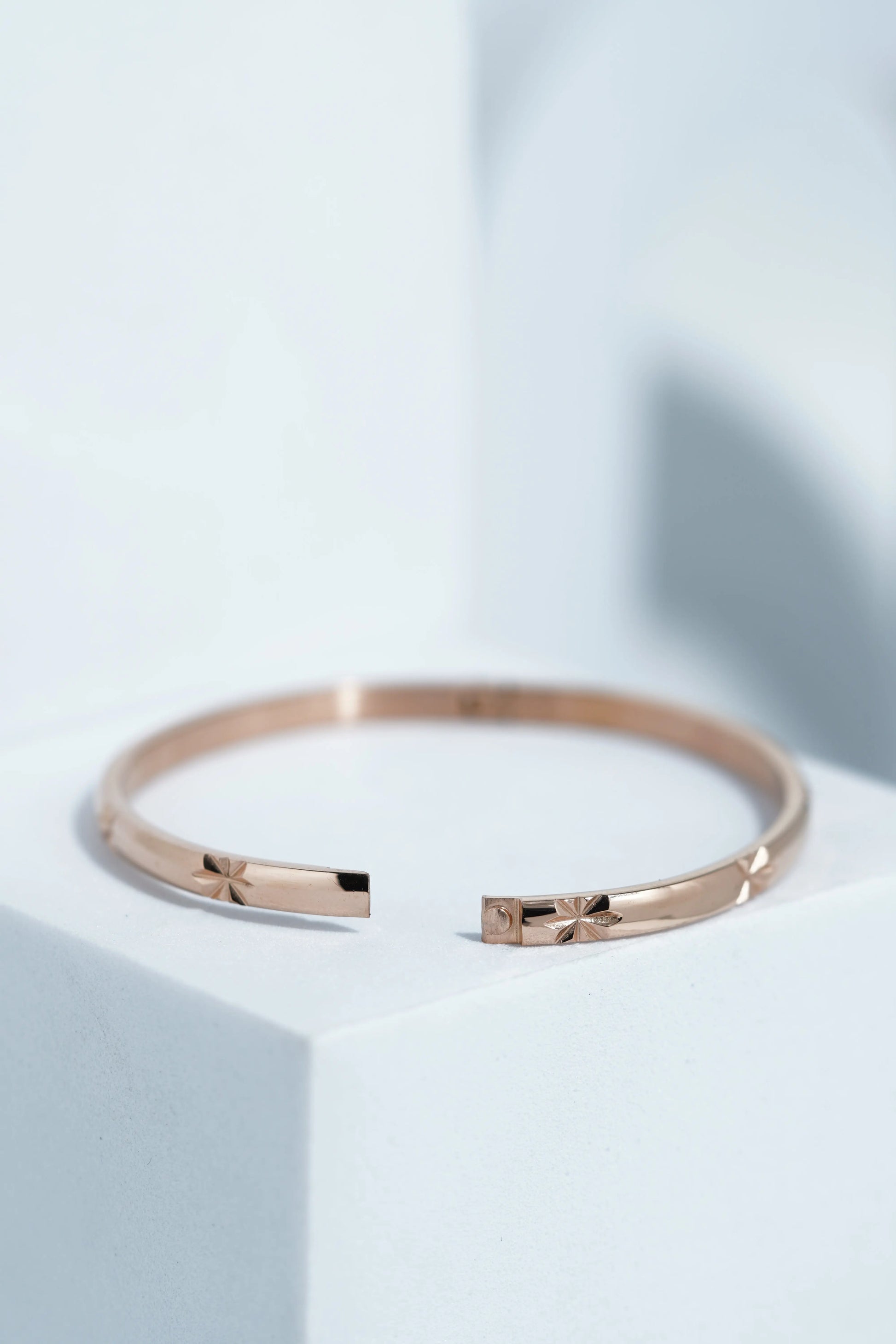Isla Loop Bangle Bracelet worldjewel.in CUFF BRACELET FOR WOMEN