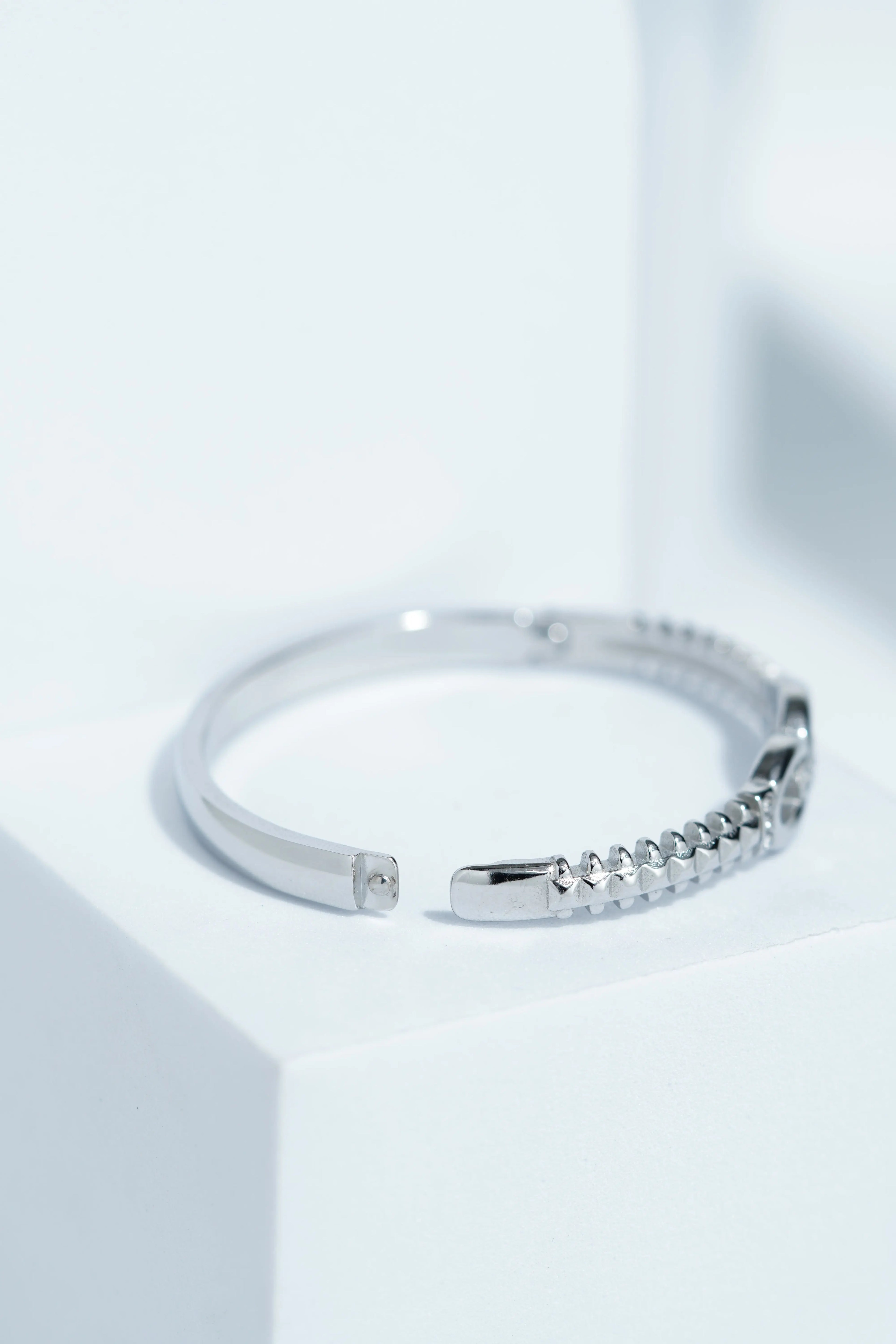 Ivory Glint Bangle Bracelet worldjewel.in CUFF BRACELET FOR WOMEN
