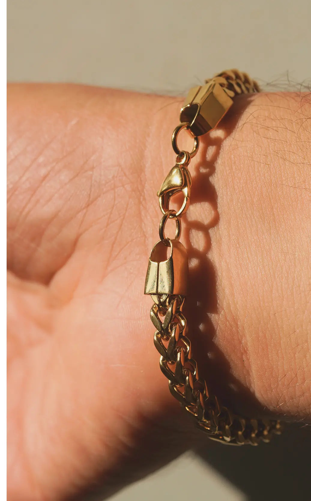 LUX chain Bracelet | Stainless Steel | Anti-tarnish | Unisex. - worldjewel.in