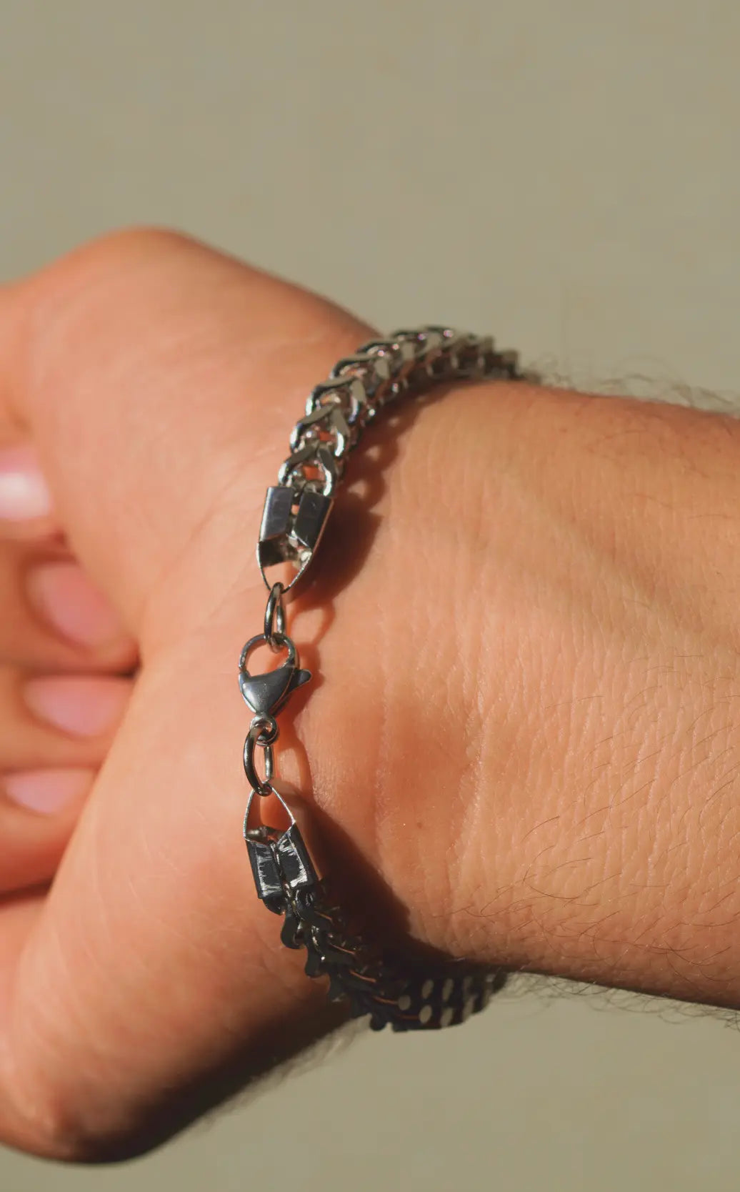 LUX chain Bracelet | Stainless Steel | Anti-tarnish | Unisex. - worldjewel.in