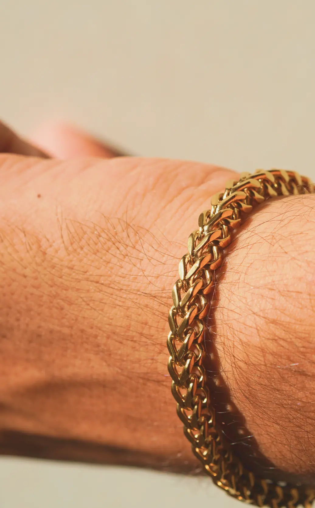 LUX chain Bracelet | Stainless Steel | Anti-tarnish | Unisex. - worldjewel.in