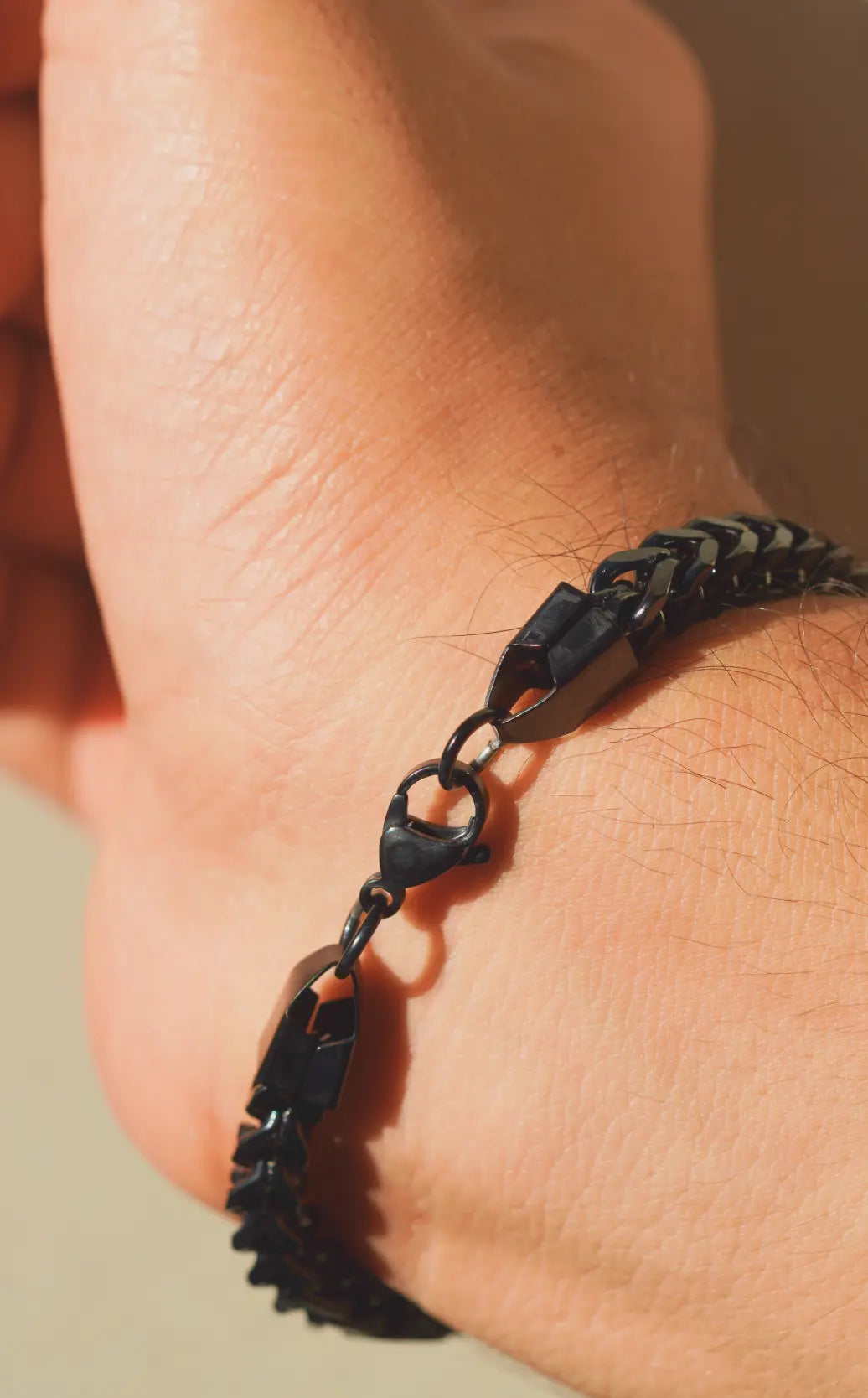 LUX chain Bracelet | Stainless Steel | Anti-tarnish | Unisex. - worldjewel.in