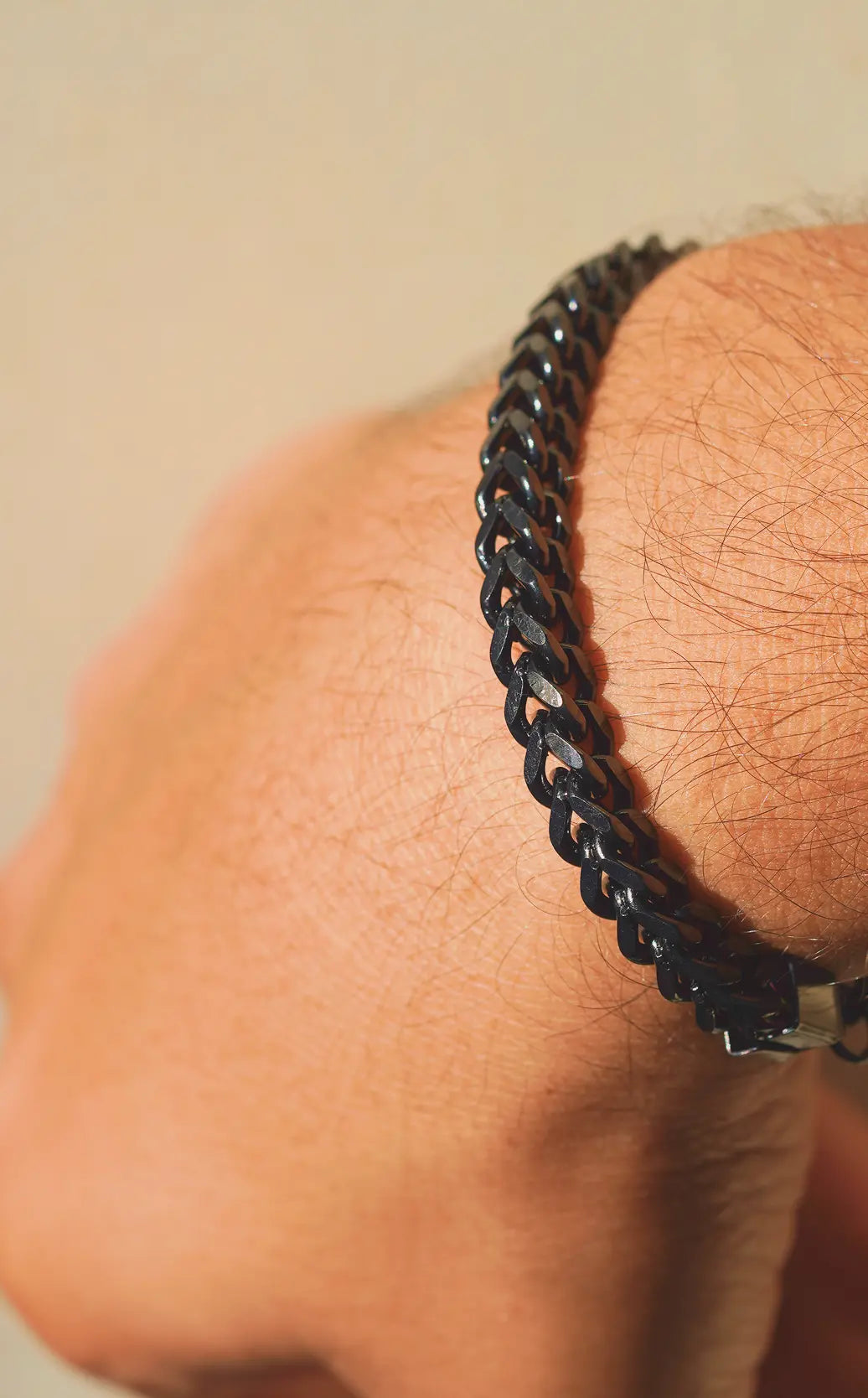 LUX chain Bracelet | Stainless Steel | Anti-tarnish | Unisex. - worldjewel.in