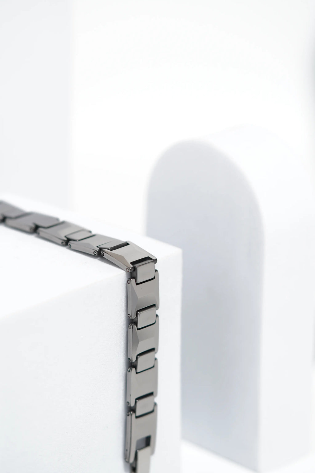 Linea - Ceramic bracelet for men. worldjewel.in men's bracelets