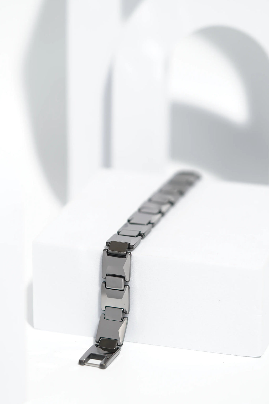 Linea - Ceramic bracelet for men. worldjewel.in men's bracelets