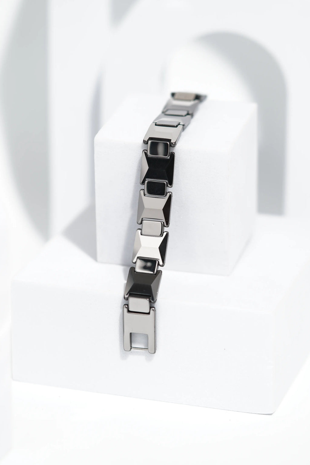 Linea - Ceramic bracelet for men. worldjewel.in men's bracelets