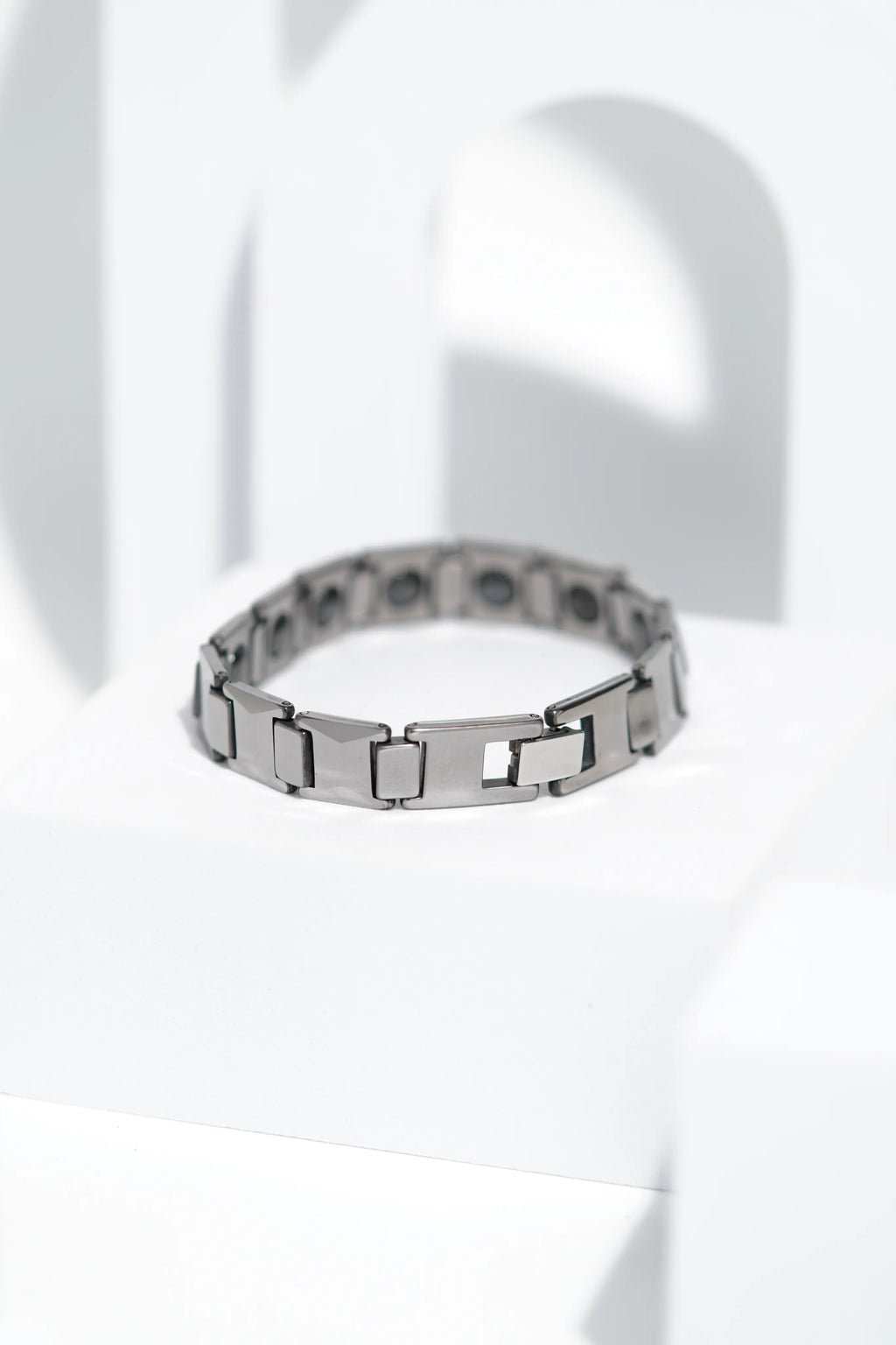 Linea - Ceramic bracelet for men. worldjewel.in men's bracelets
