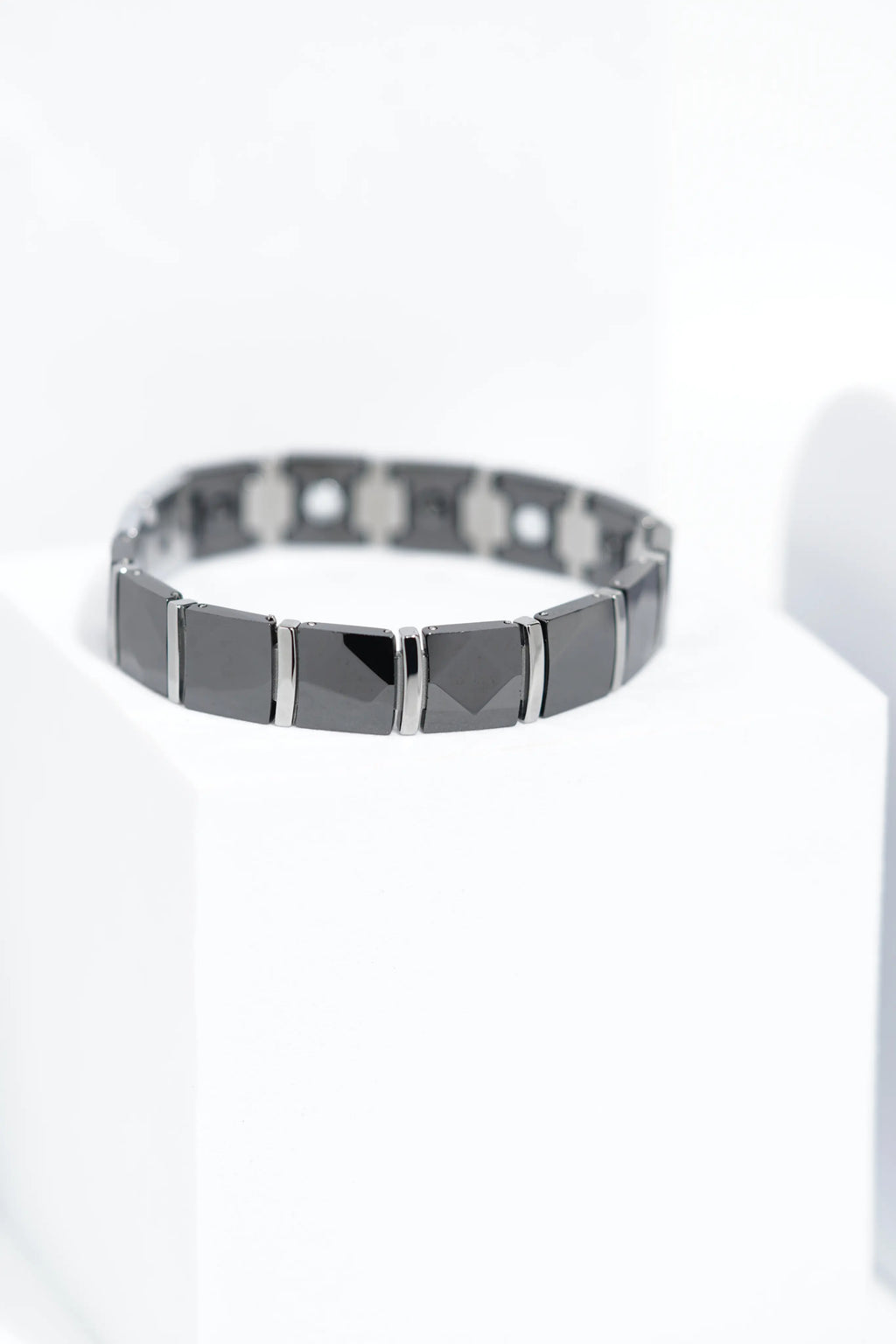 Linear Gold - Ceramic bracelet for men. worldjewel.in men's bracelets
