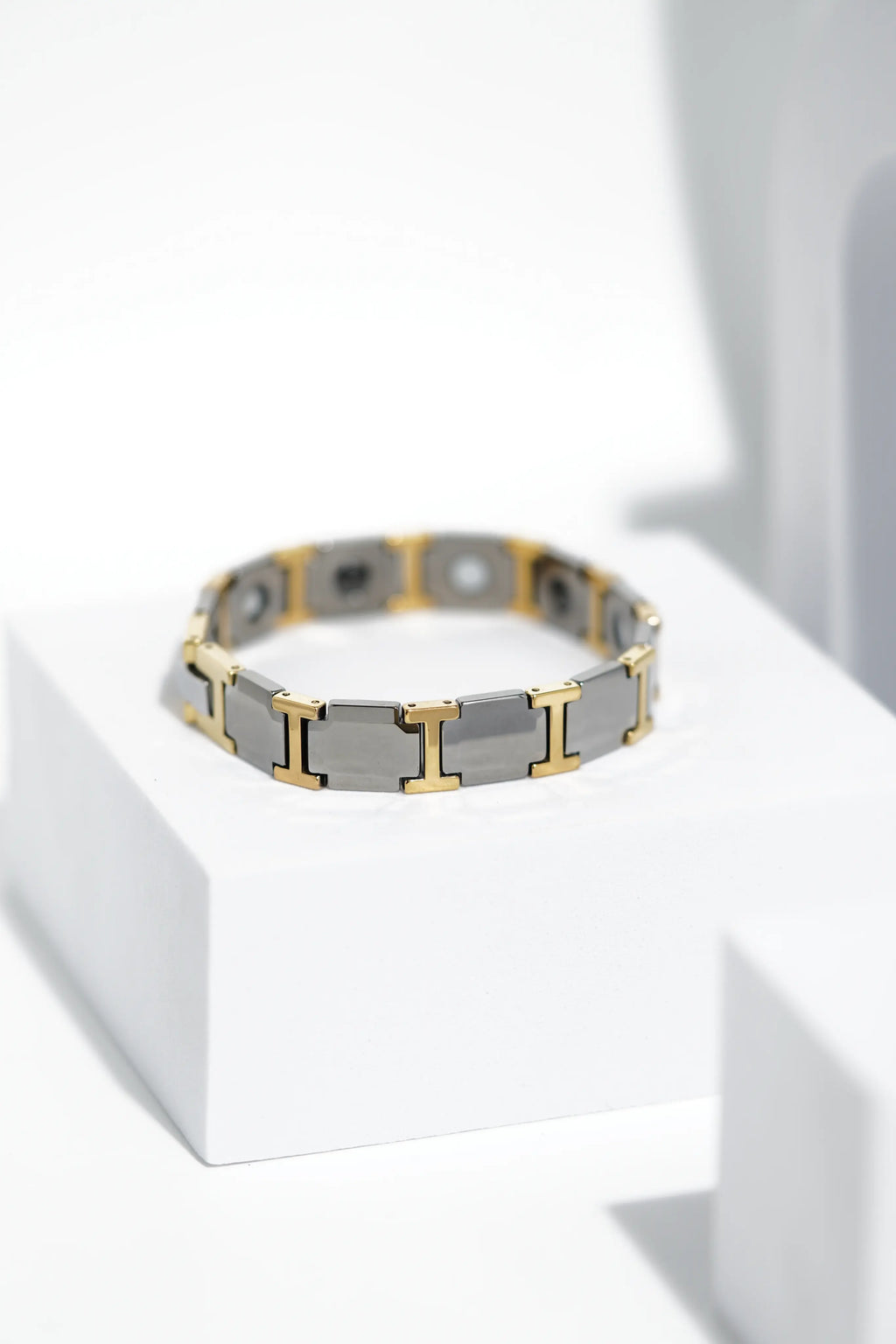 Lucent Band - Ceramic bracelet for men. worldjewel.in men's bracelets