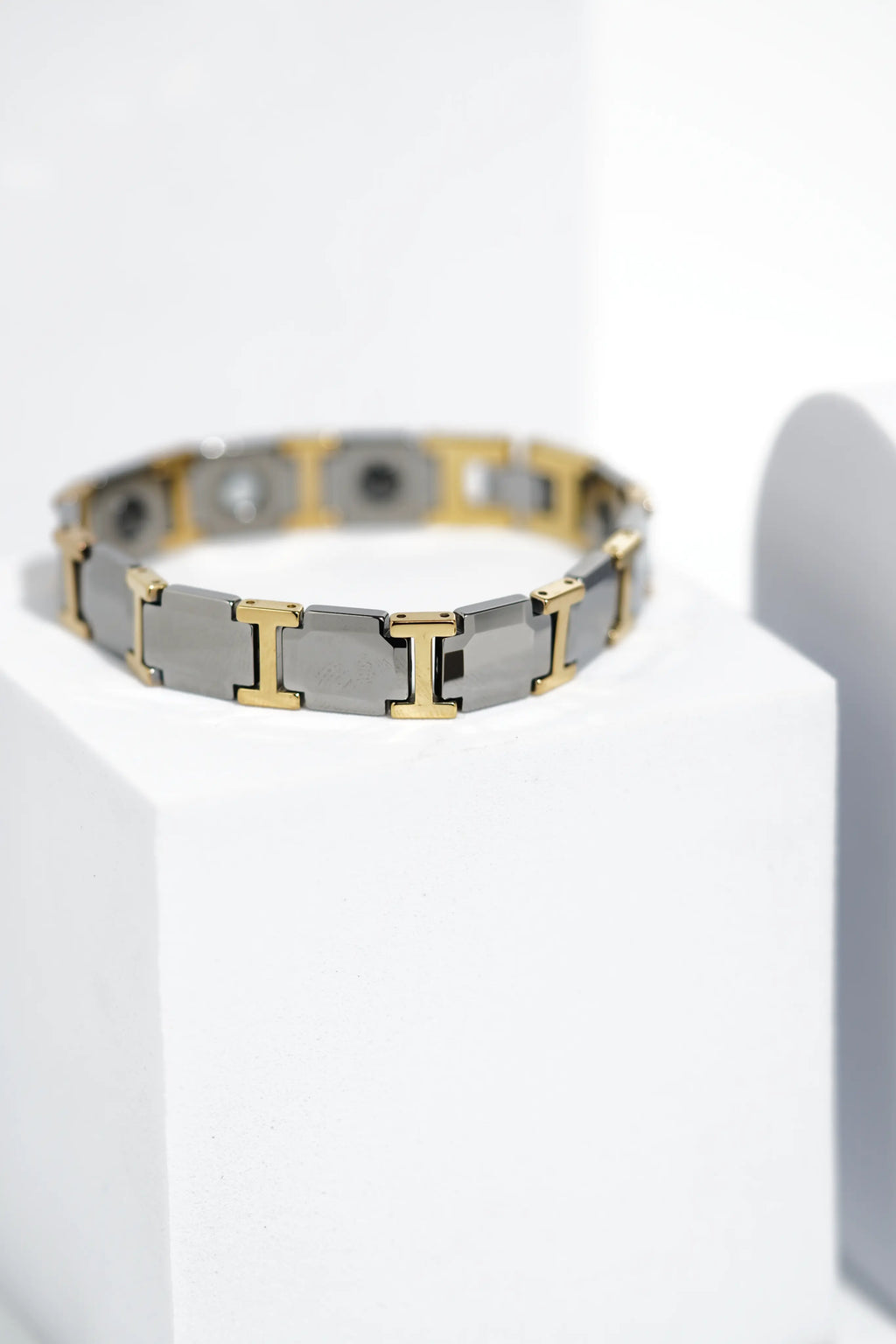 Lucent Band - Ceramic bracelet for men. worldjewel.in men's bracelets