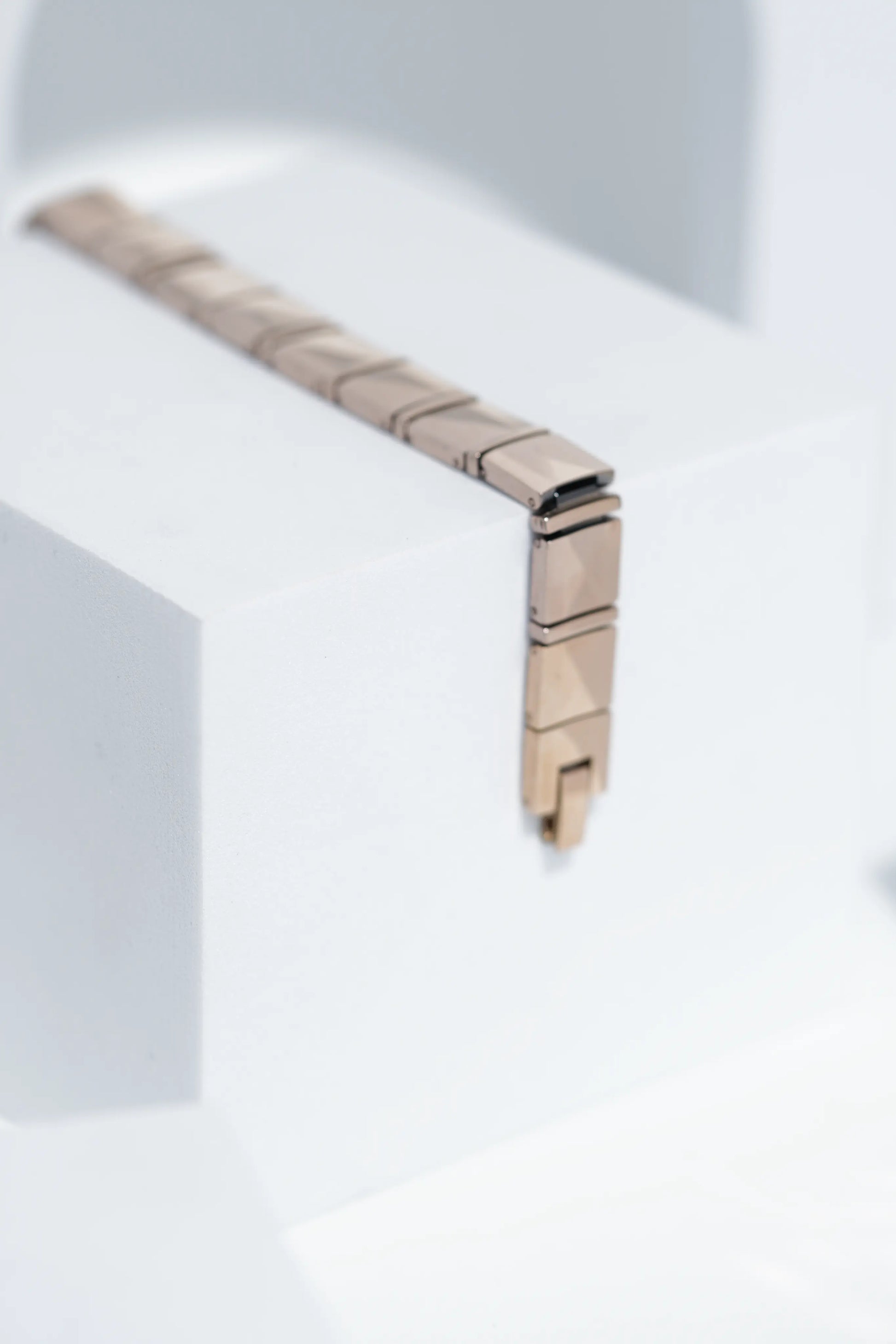 Luma - Ceramic bracelet for men. worldjewel.in men's bracelets