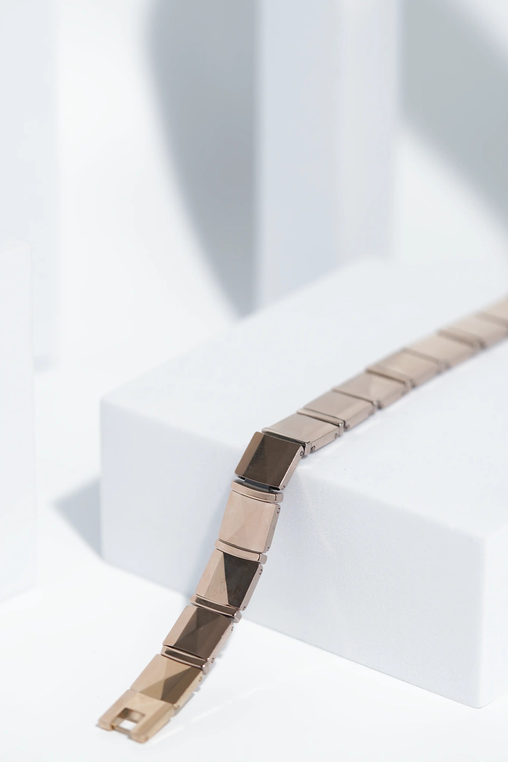 Luma - Ceramic bracelet for men. worldjewel.in men's bracelets