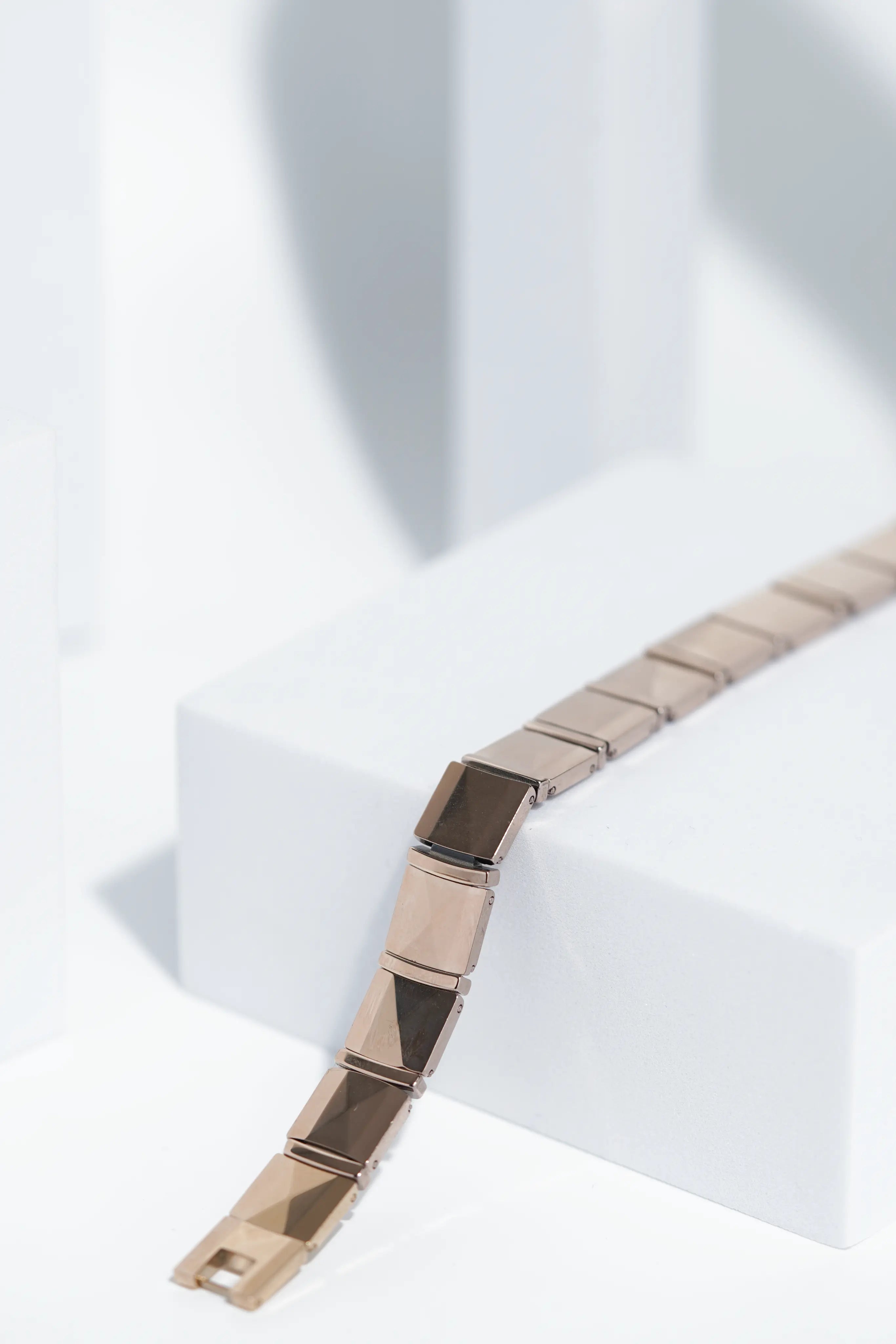 Luma - Ceramic bracelet for men. worldjewel.in men's bracelets