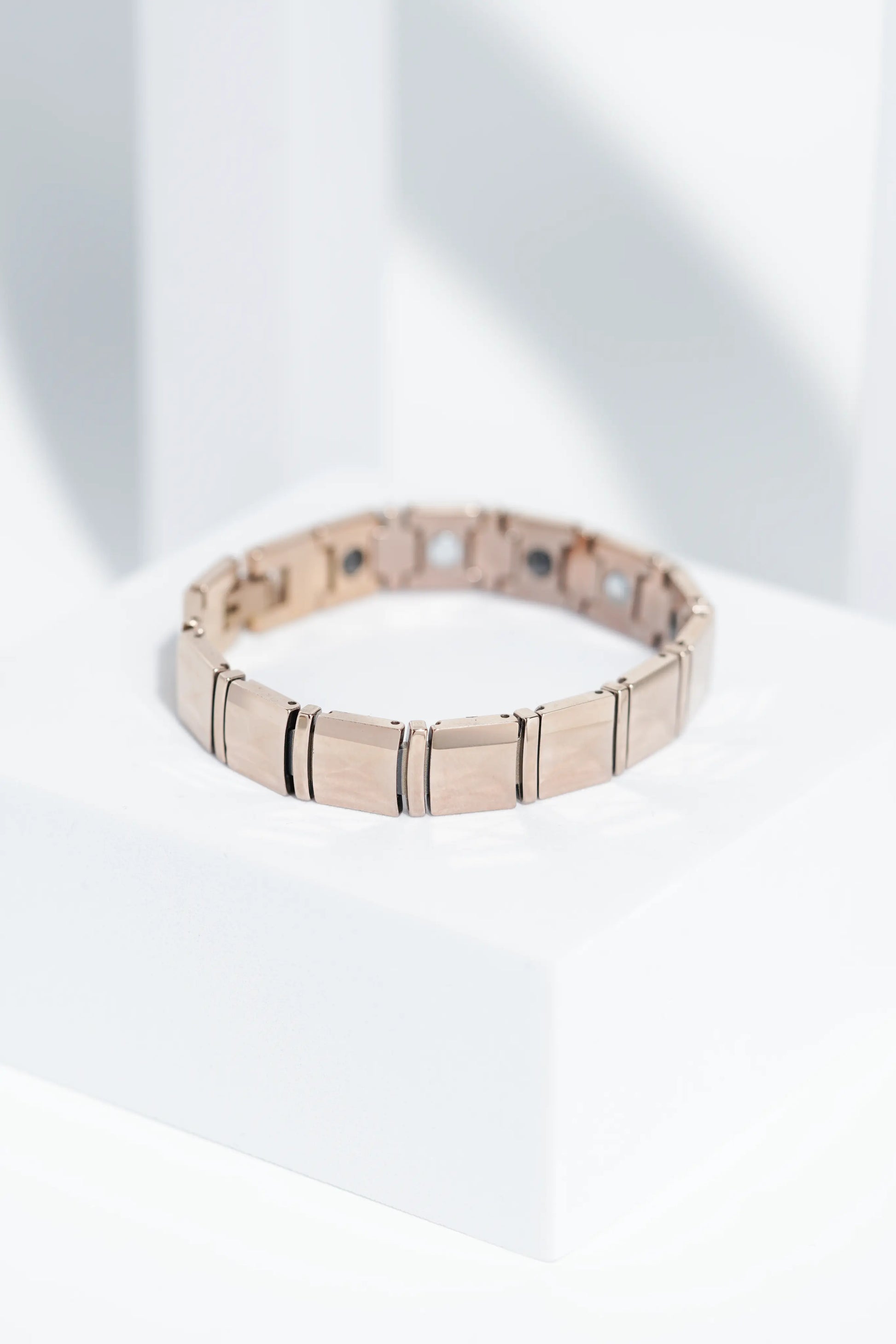Luma - Ceramic bracelet for men. worldjewel.in men's bracelets