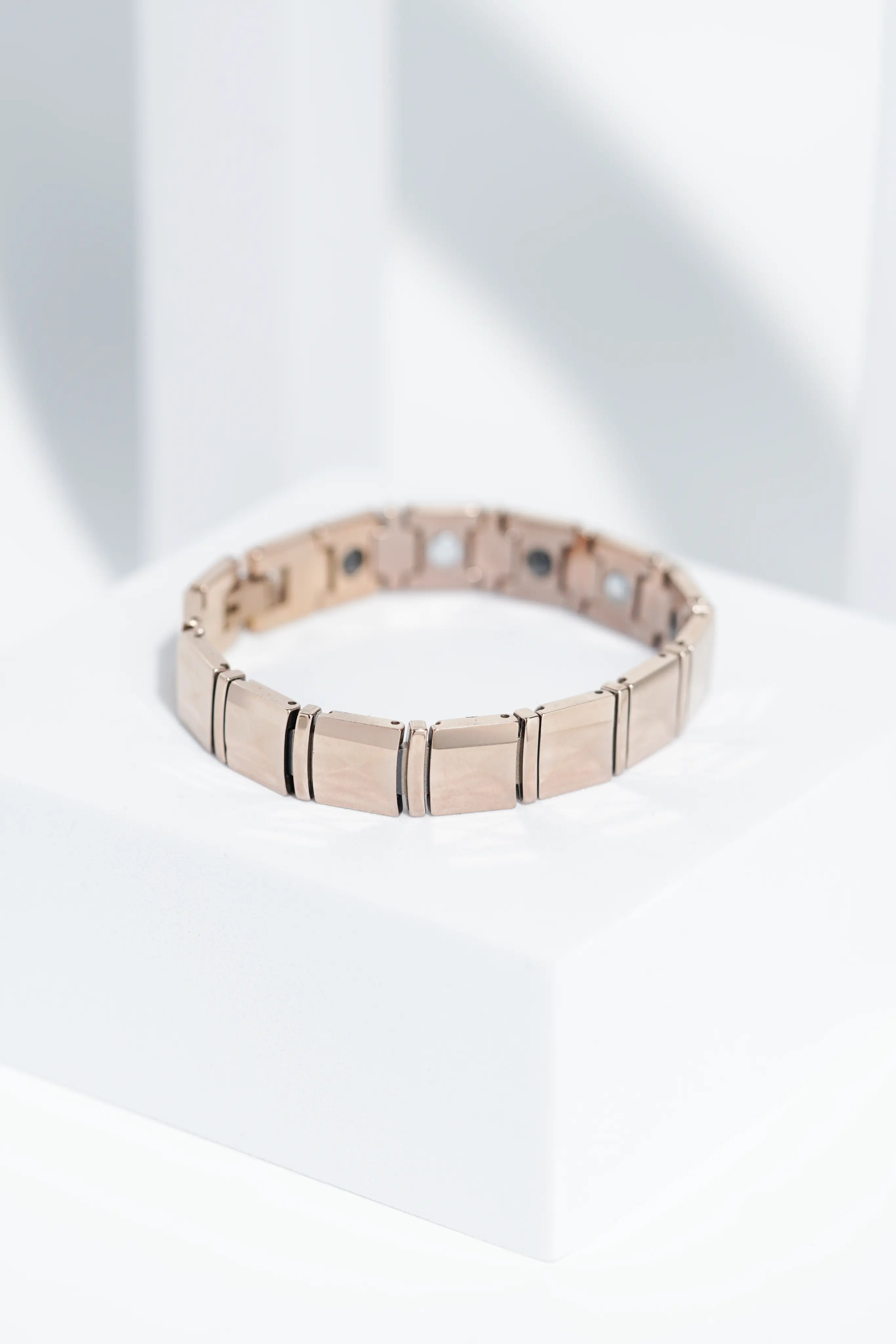 Luma - Ceramic bracelet for men. worldjewel.in men's bracelets