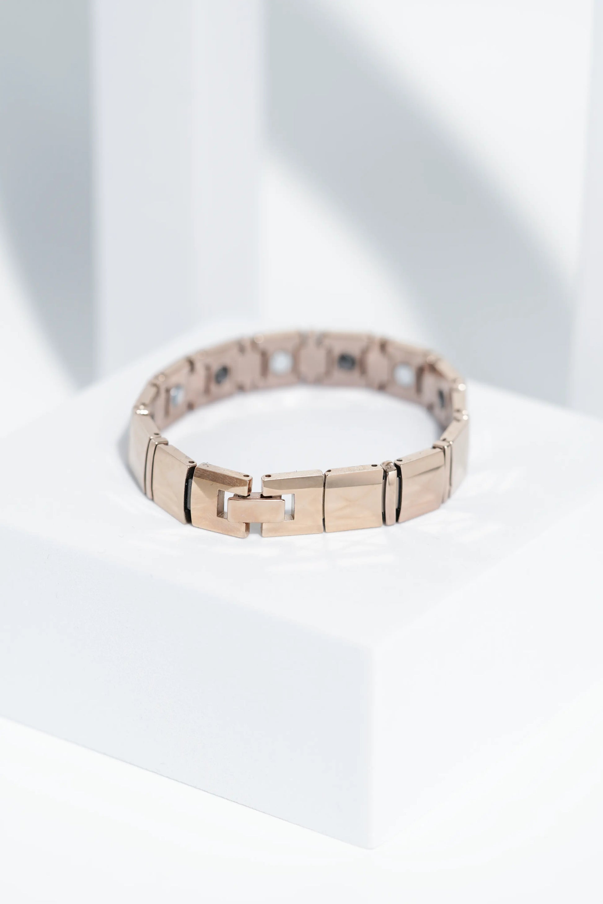 Luma - Ceramic bracelet for men. worldjewel.in men's bracelets