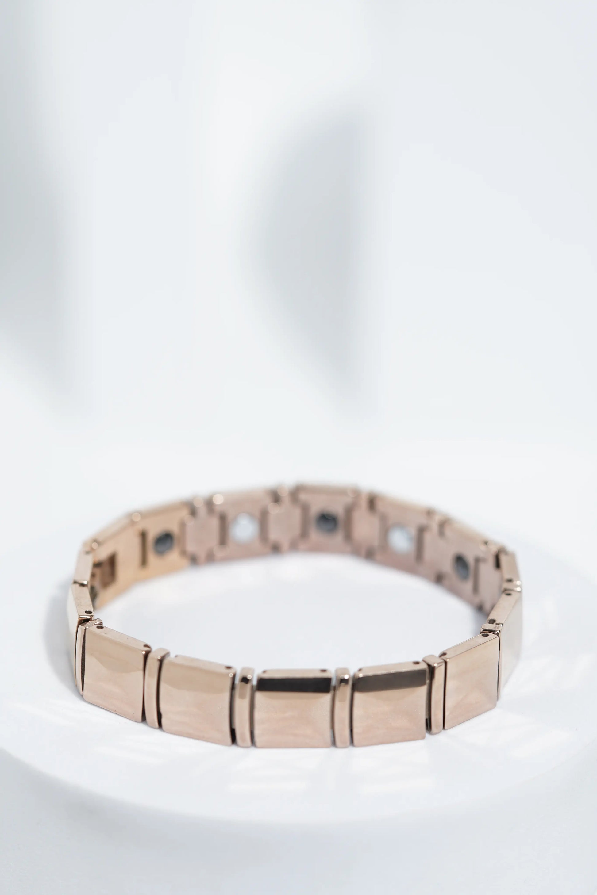 Luma - Ceramic bracelet for men. worldjewel.in men's bracelets