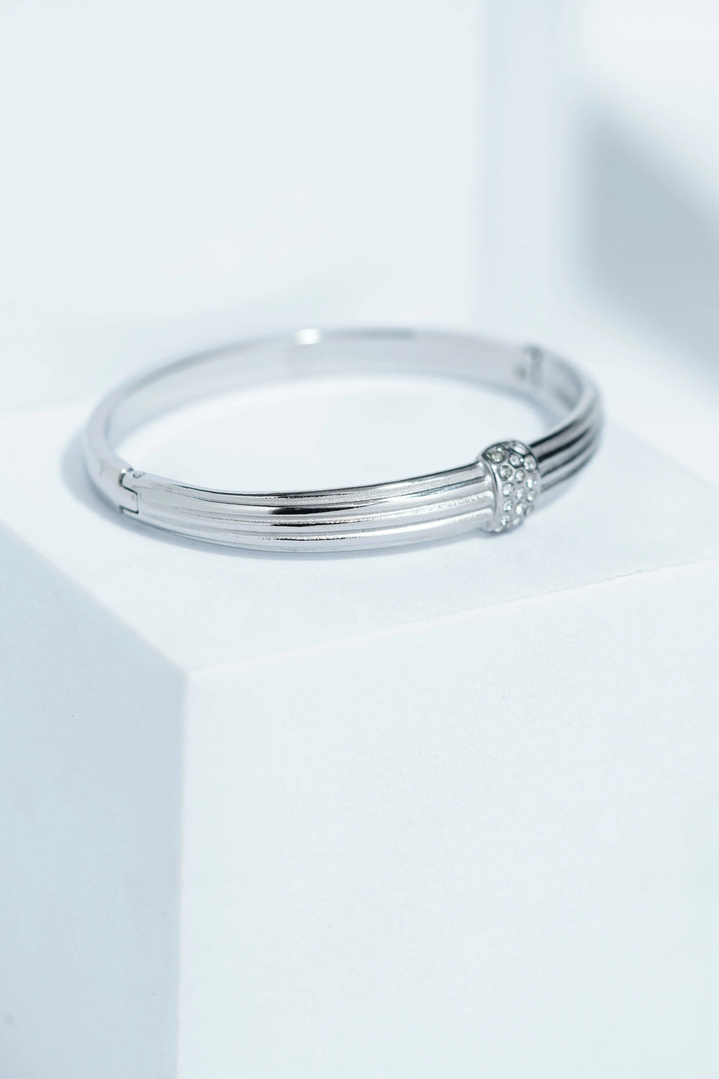 Luna Curve Bangle Bracelet worldjewel.in CUFF BRACELET FOR WOMEN