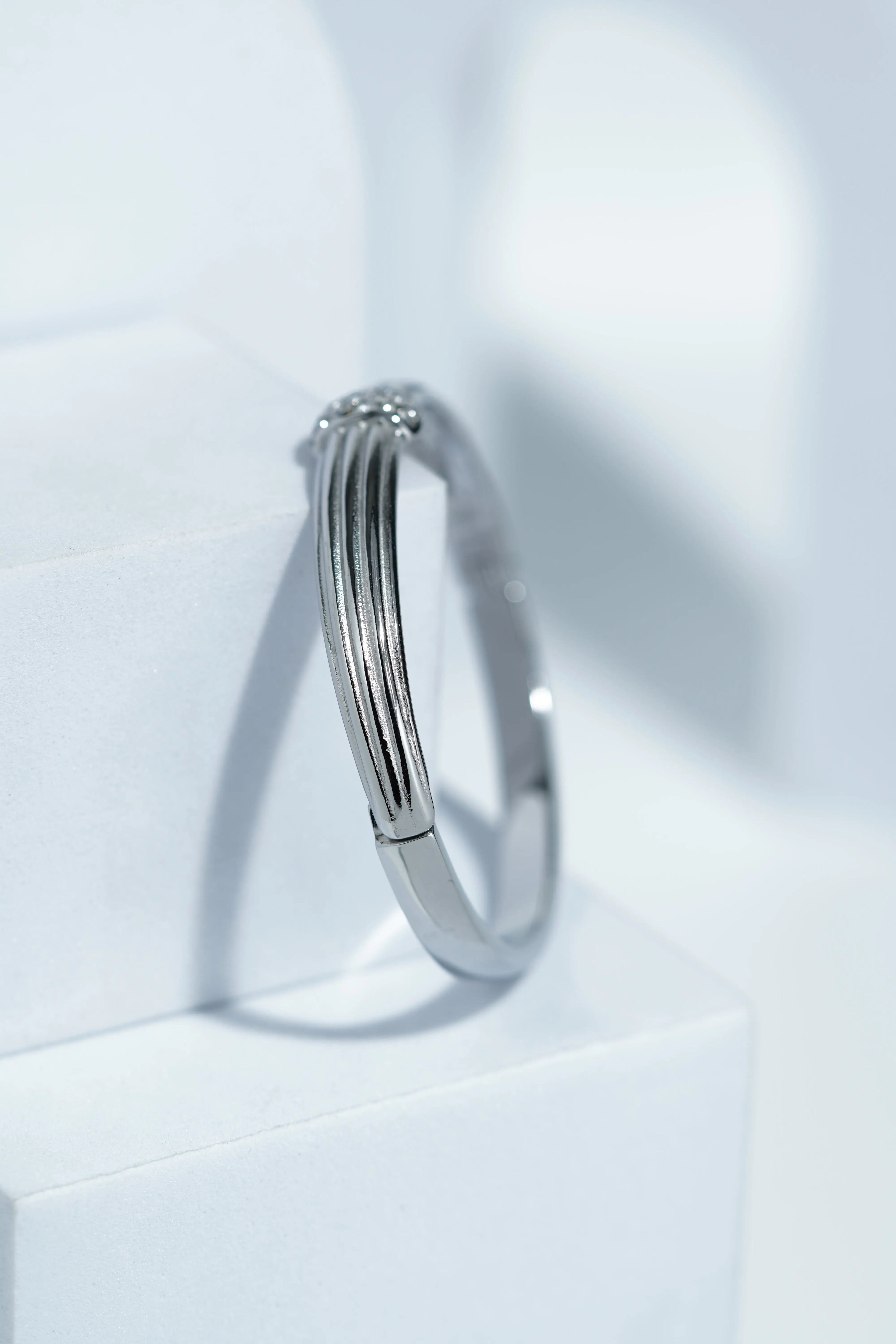 Luna Curve Bangle Bracelet worldjewel.in CUFF BRACELET FOR WOMEN