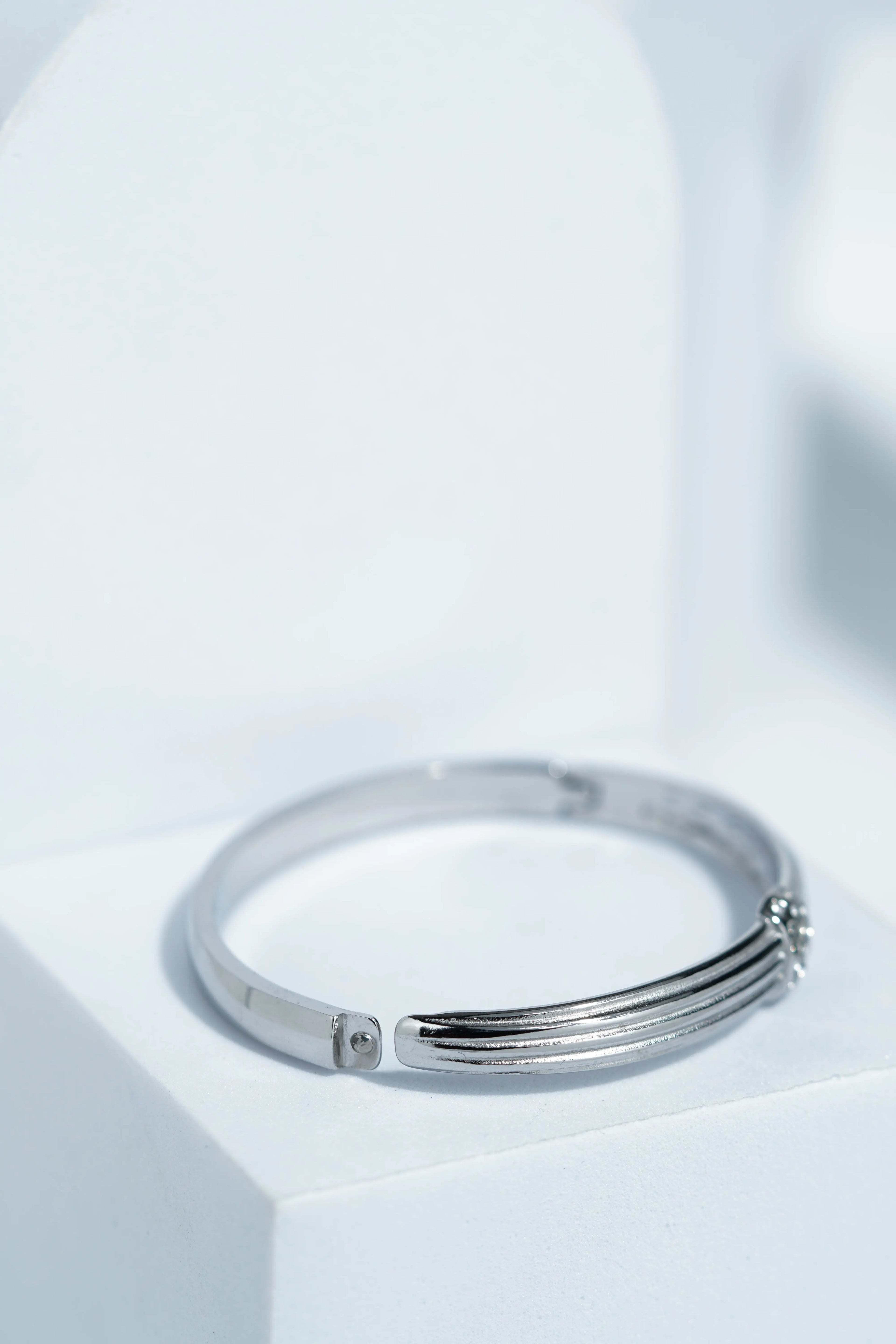 Luna Curve Bangle Bracelet worldjewel.in CUFF BRACELET FOR WOMEN