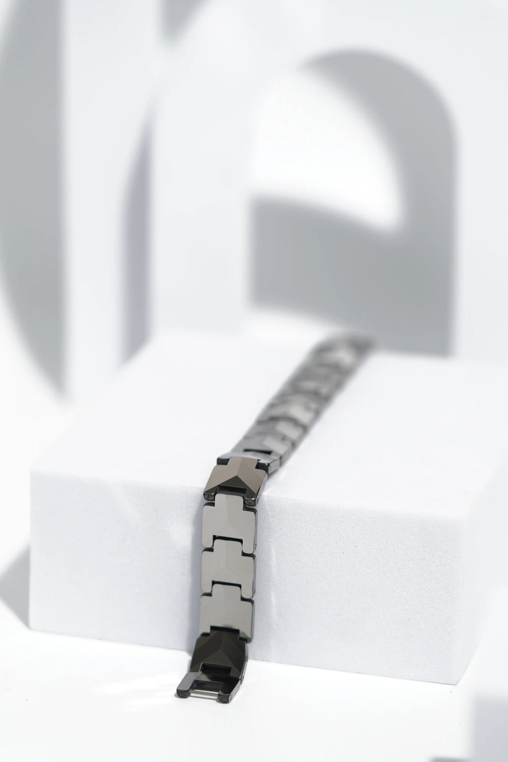 Luno - Ceramic bracelet for men. worldjewel.in men's bracelets
