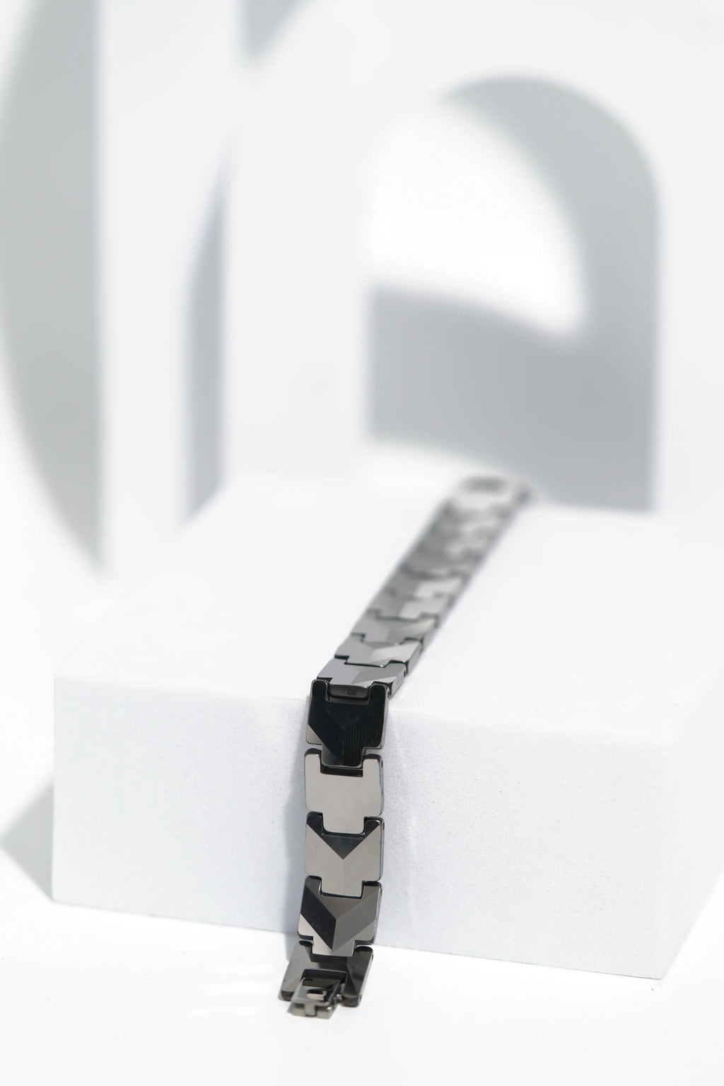 Luno - Ceramic bracelet for men. worldjewel.in men's bracelets