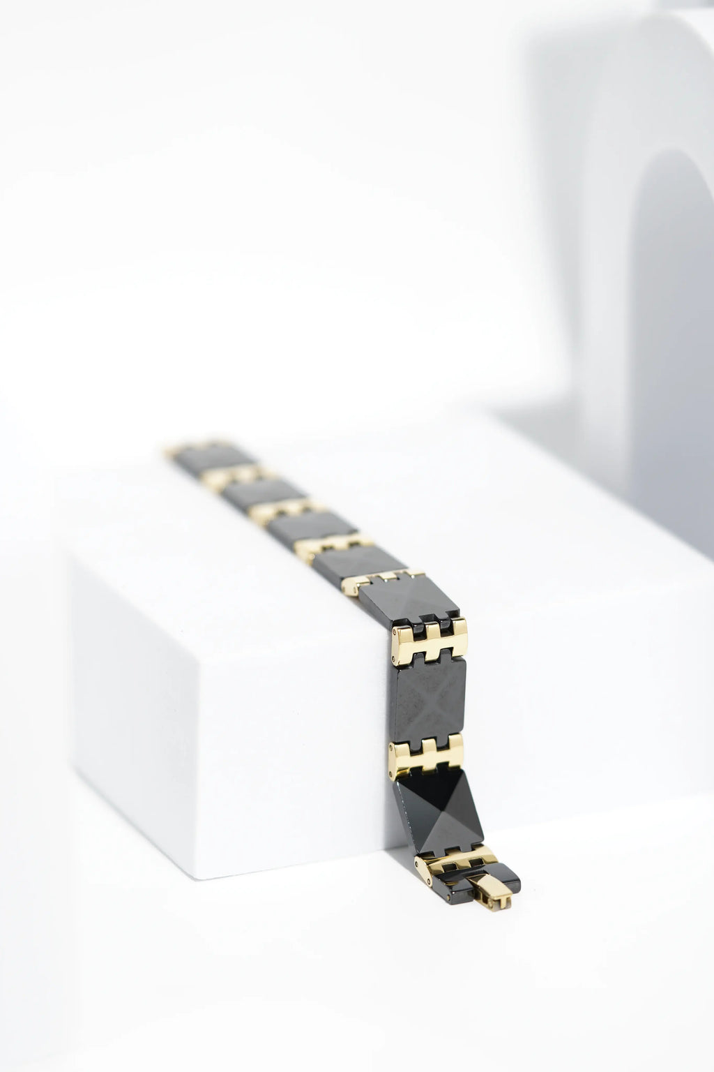 MinimalEdge Ceramic bracelet for men. worldjewel.in men's bracelets