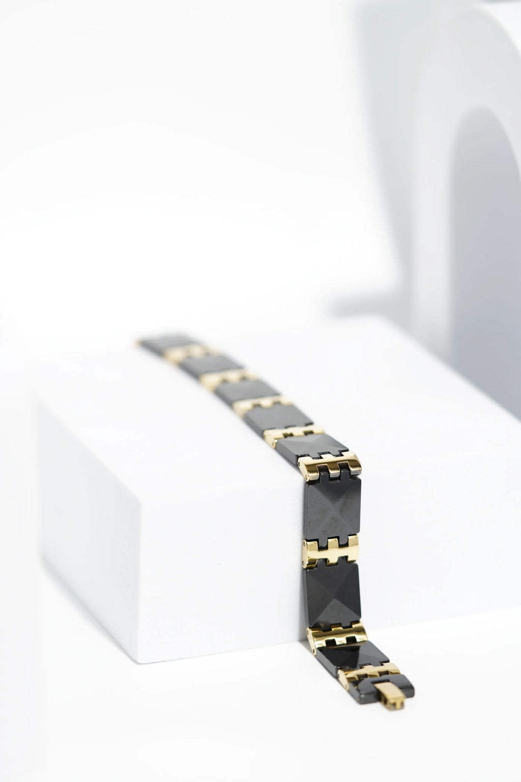 MinimalEdge Ceramic bracelet for men. worldjewel.in men's bracelets