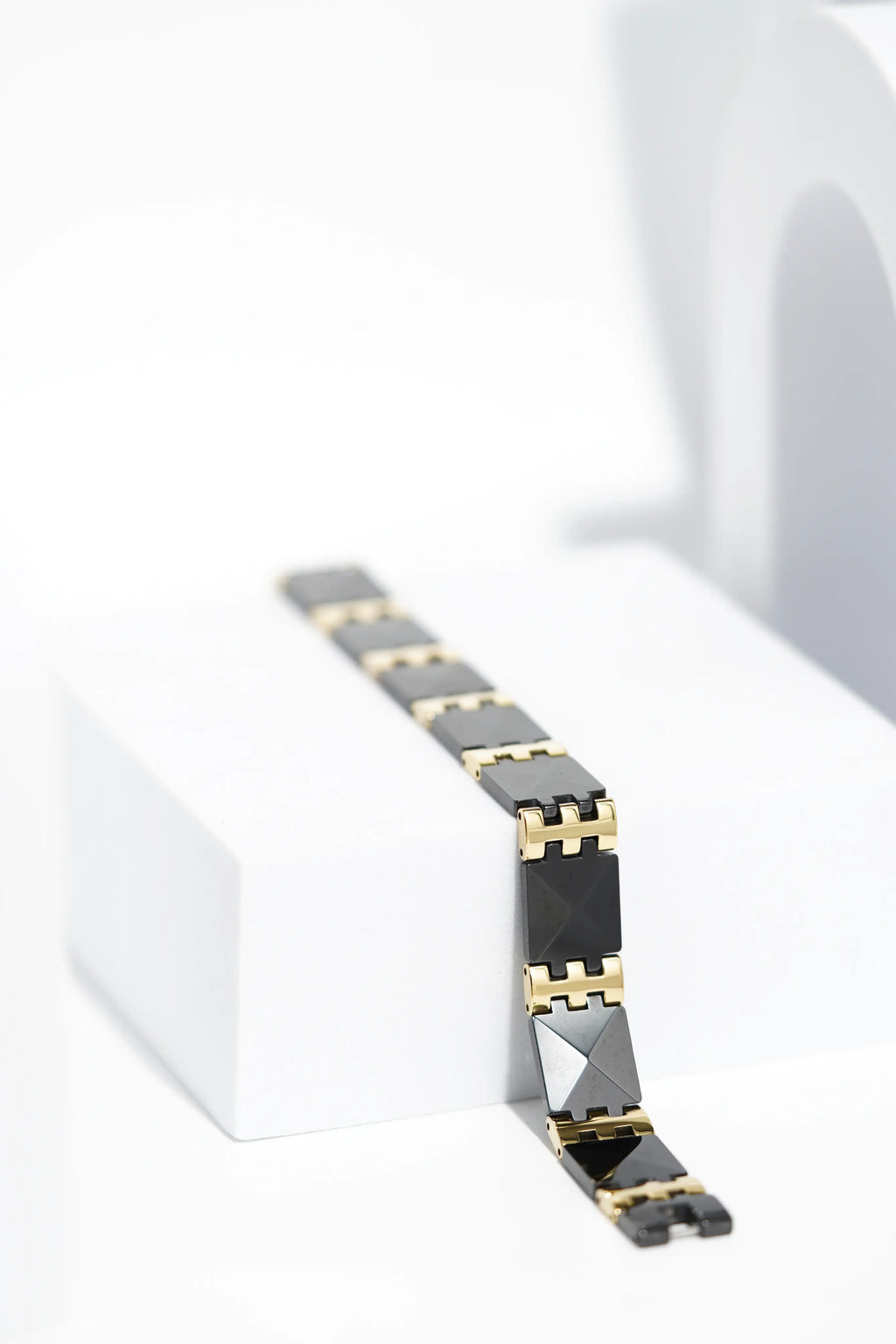 MinimalEdge Ceramic bracelet for men. worldjewel.in men's bracelets