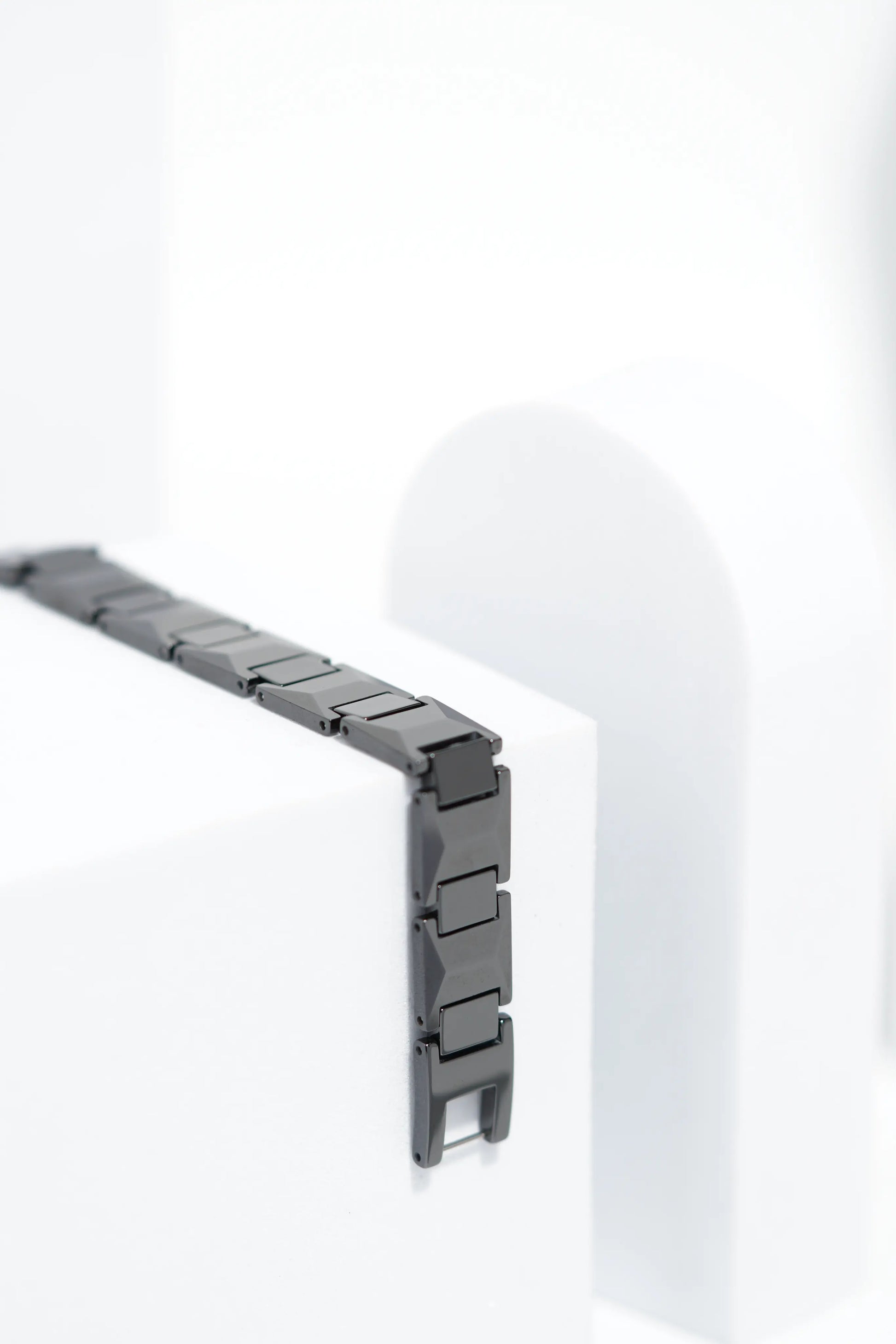 Mino - Ceramic bracelet for men. worldjewel.in men's bracelets