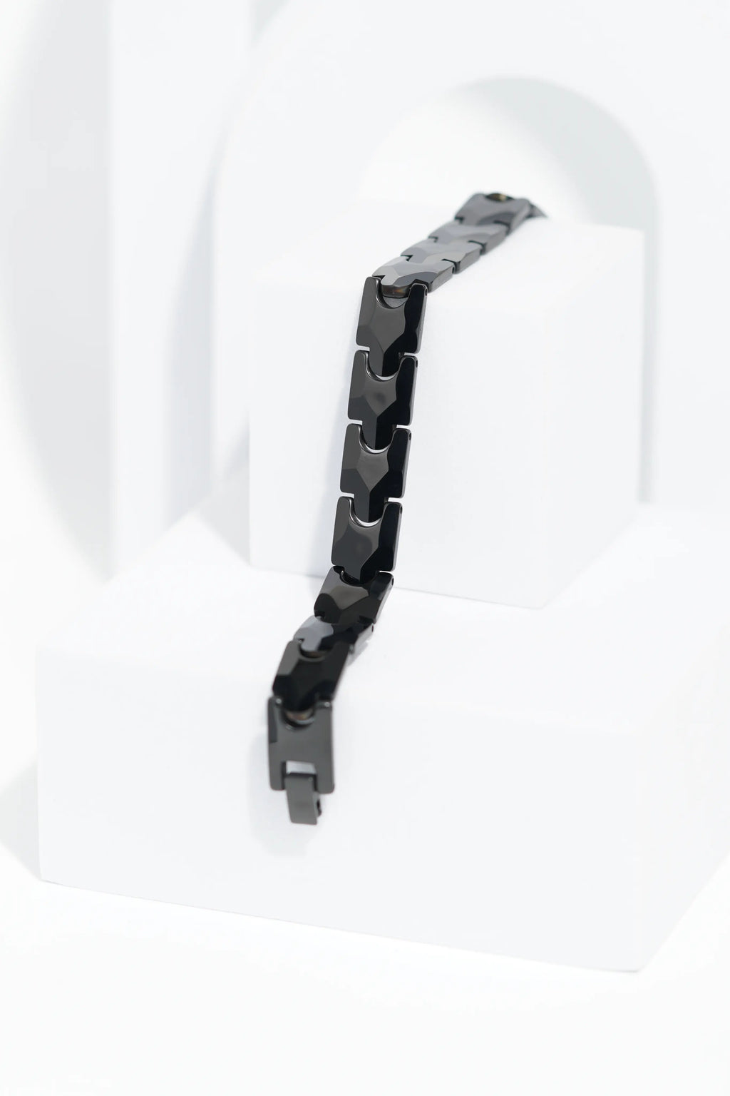 Nuvé - Ceramic bracelet for men. worldjewel.in men's bracelets