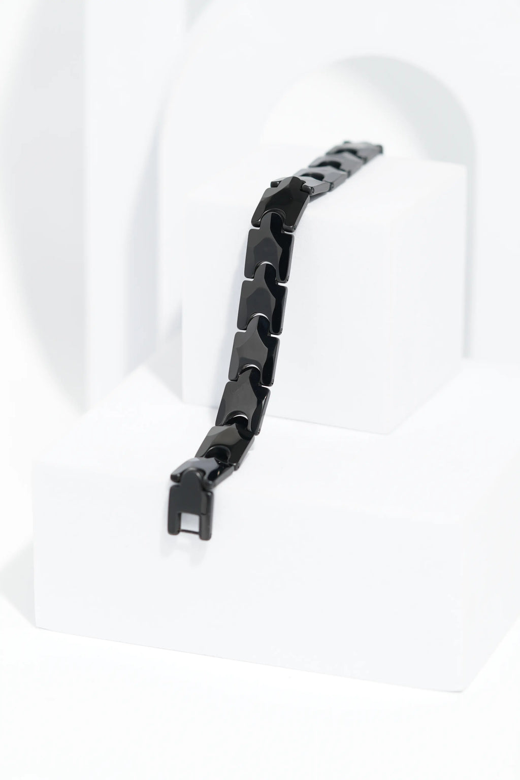 Nuvé - Ceramic bracelet for men. worldjewel.in men's bracelets