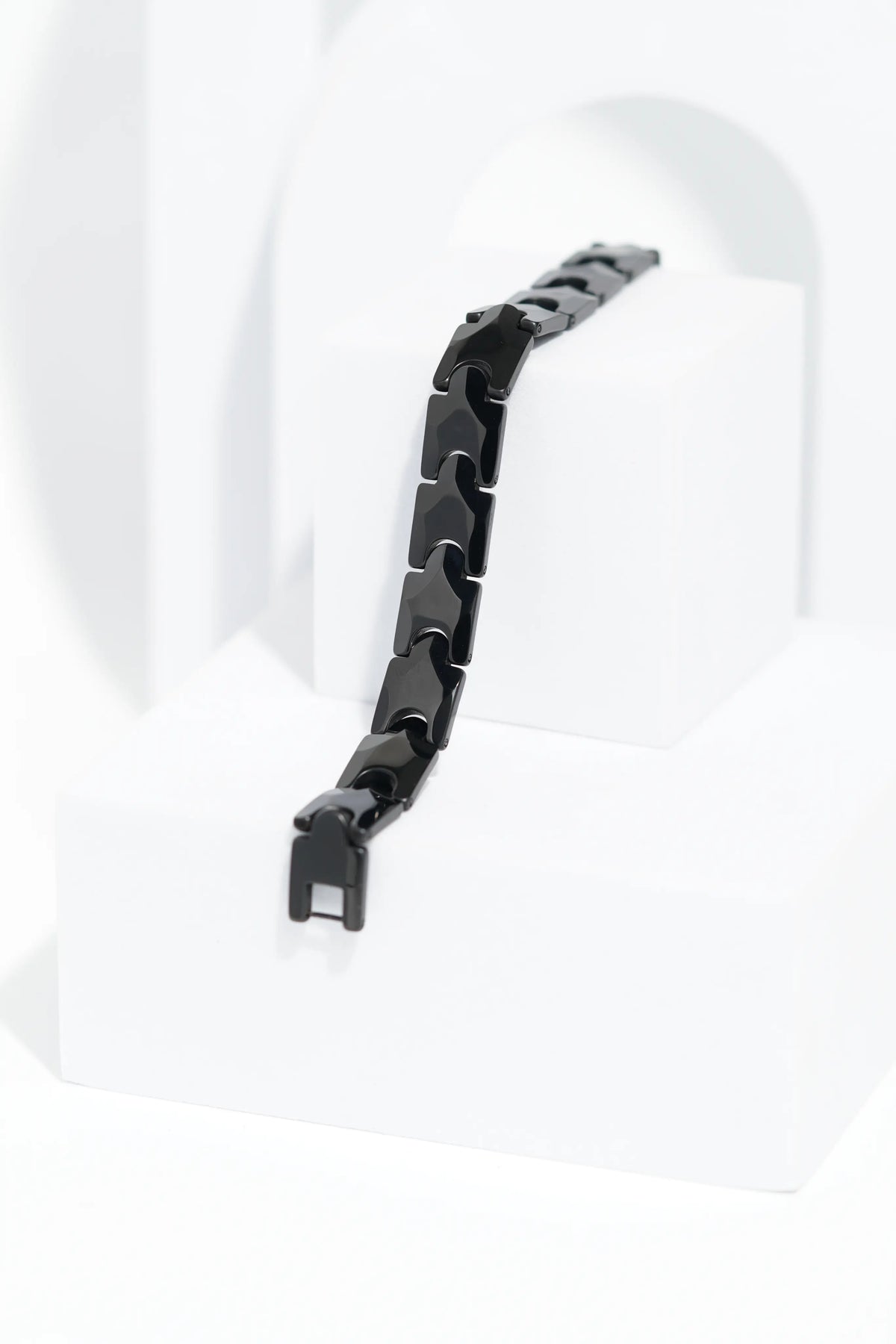Nuvé - Ceramic bracelet for men. worldjewel.in men's bracelets