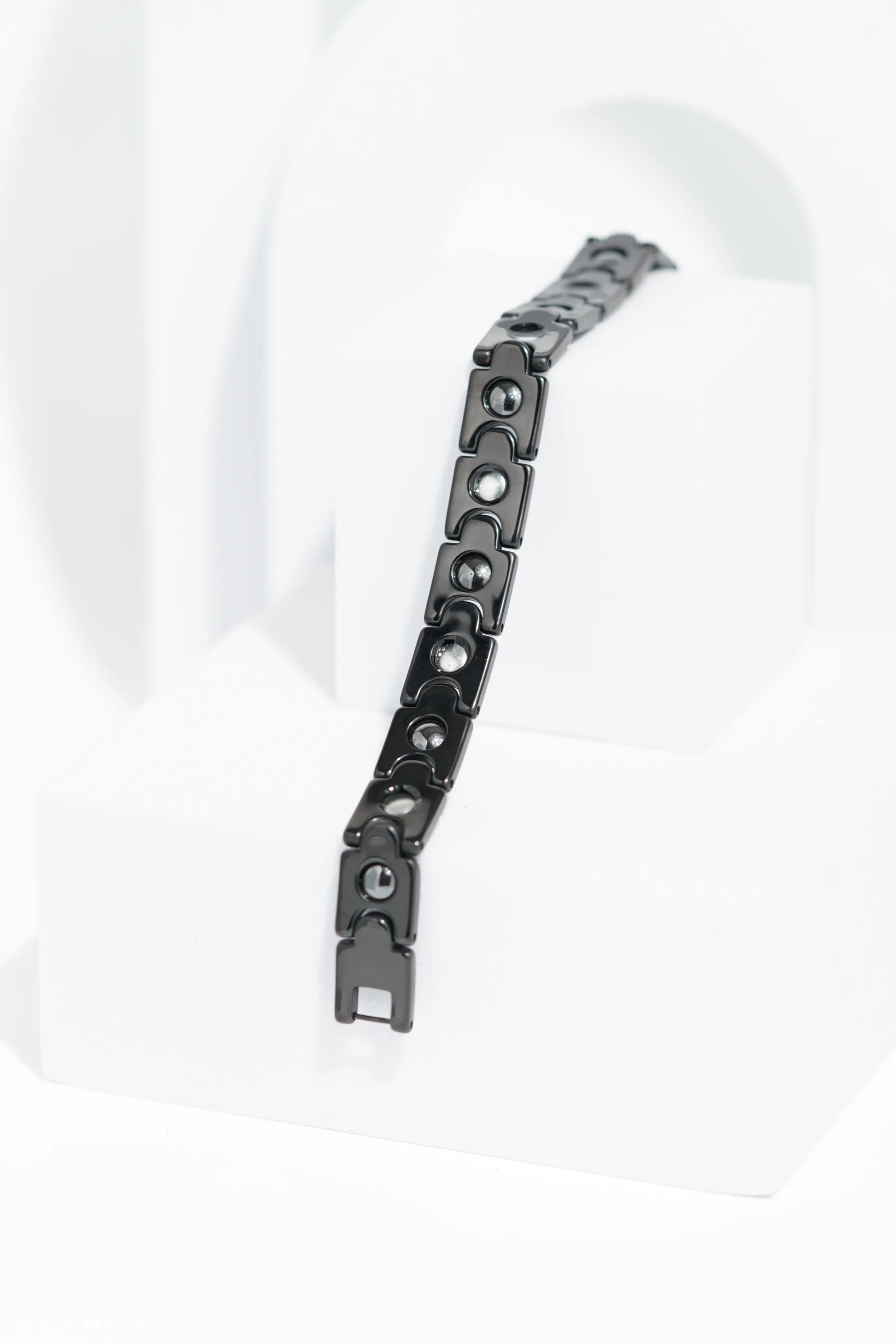Nuvé - Ceramic bracelet for men. worldjewel.in men's bracelets