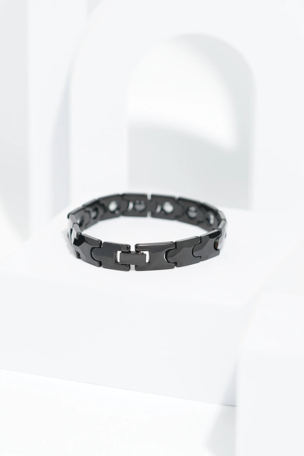 Nuvé - Ceramic bracelet for men. worldjewel.in men's bracelets