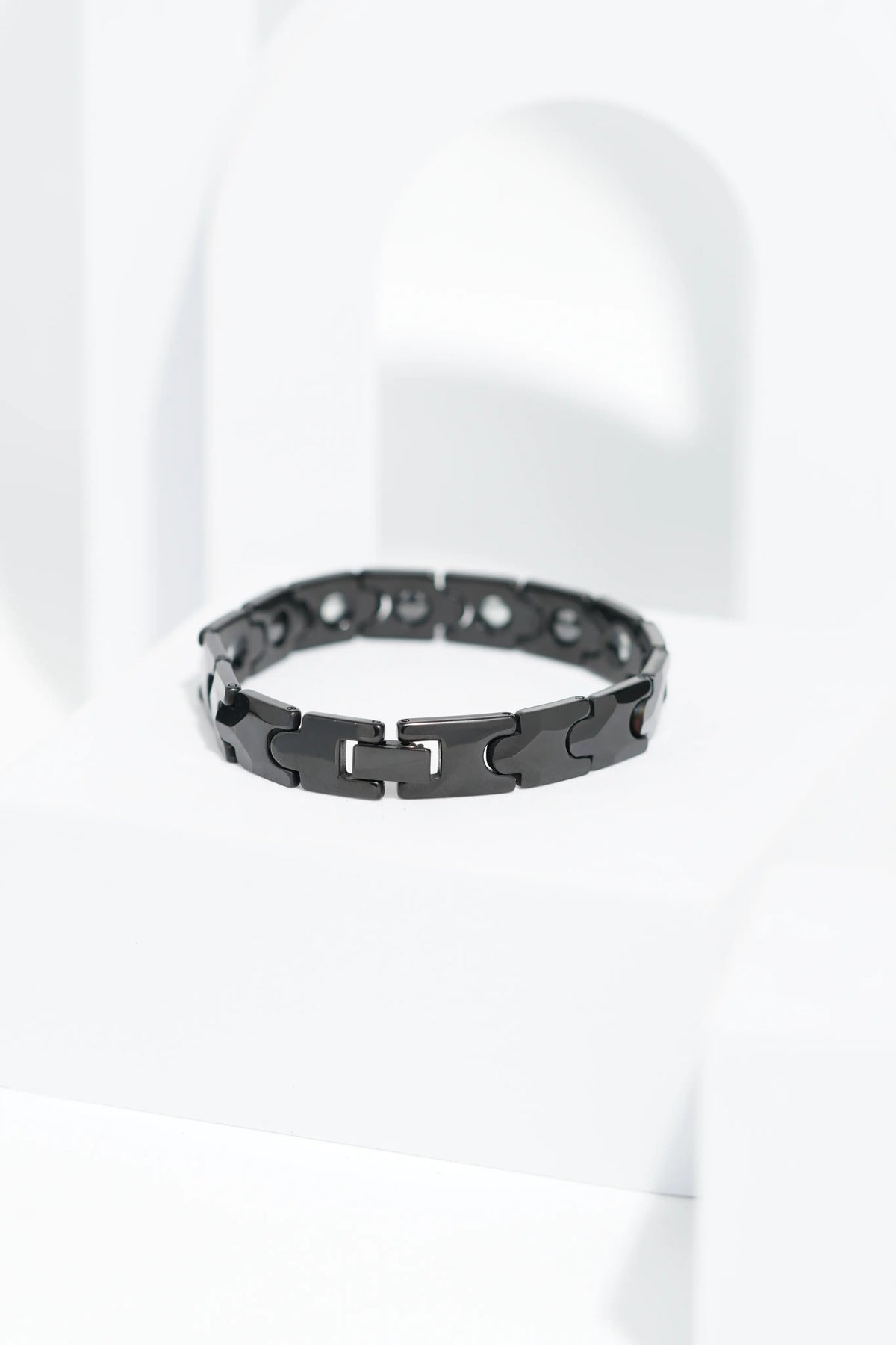 Nuvé - Ceramic bracelet for men. worldjewel.in men's bracelets