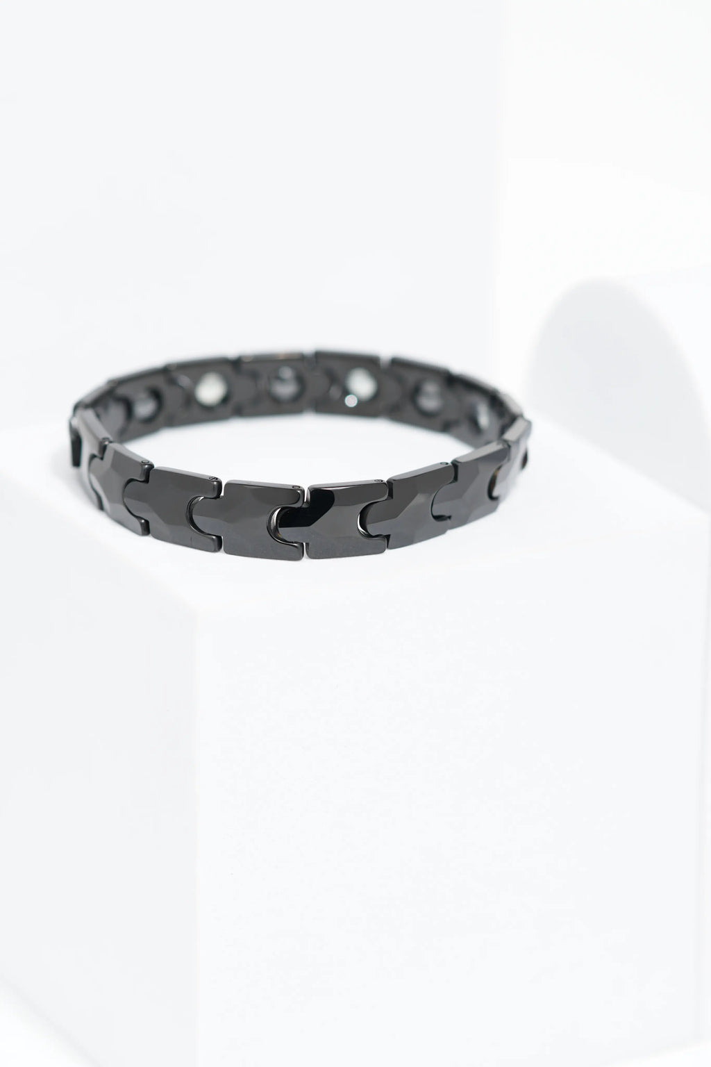 Nuvé - Ceramic bracelet for men. worldjewel.in men's bracelets