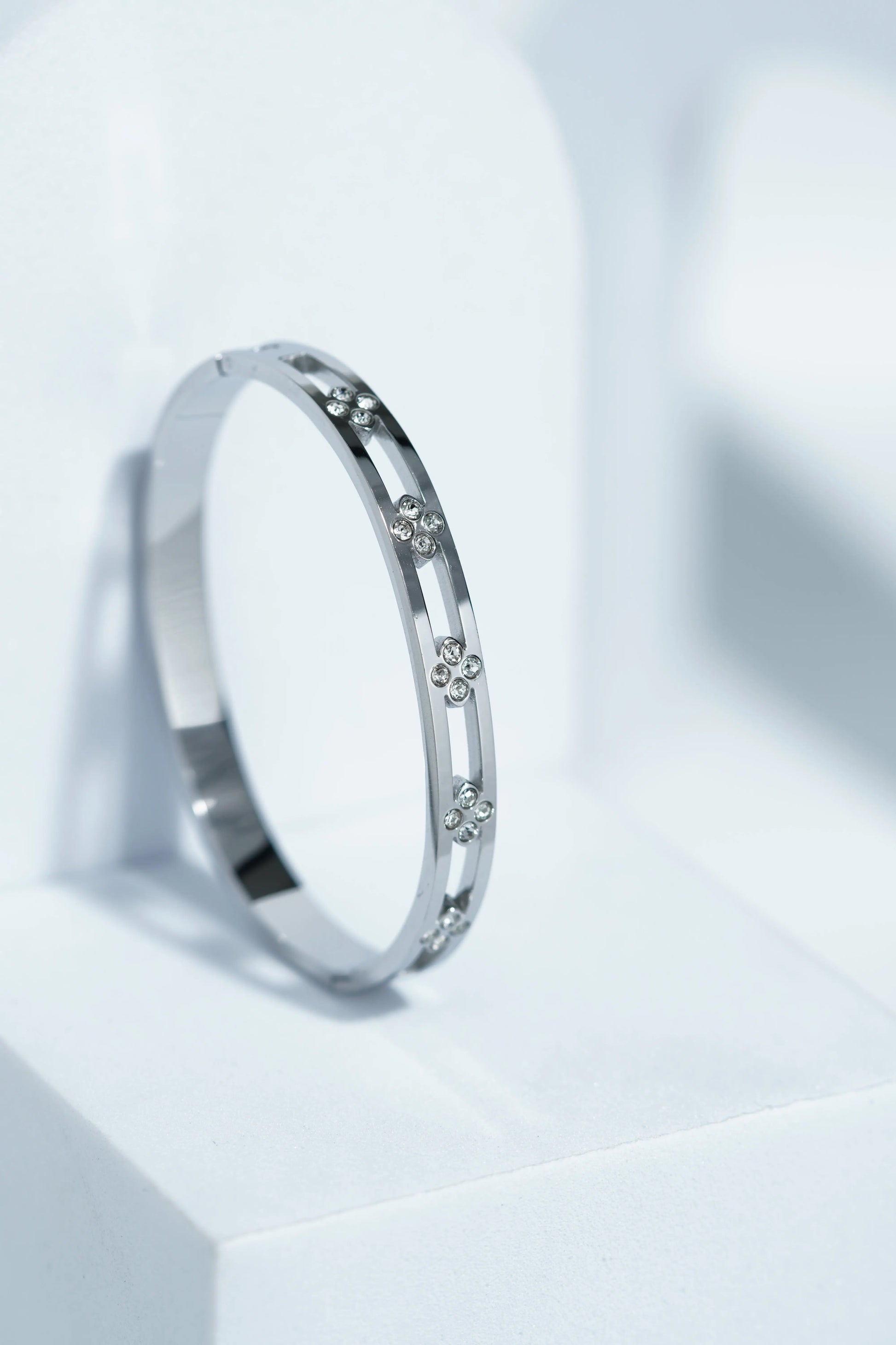 Nyla Curve Bangle Bracelet worldjewel.in CUFF BRACELET FOR WOMEN