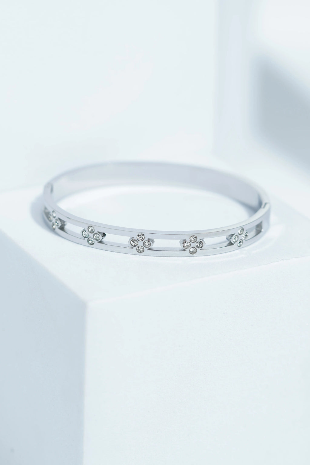Nyla Curve Bangle Bracelet worldjewel.in CUFF BRACELET FOR WOMEN