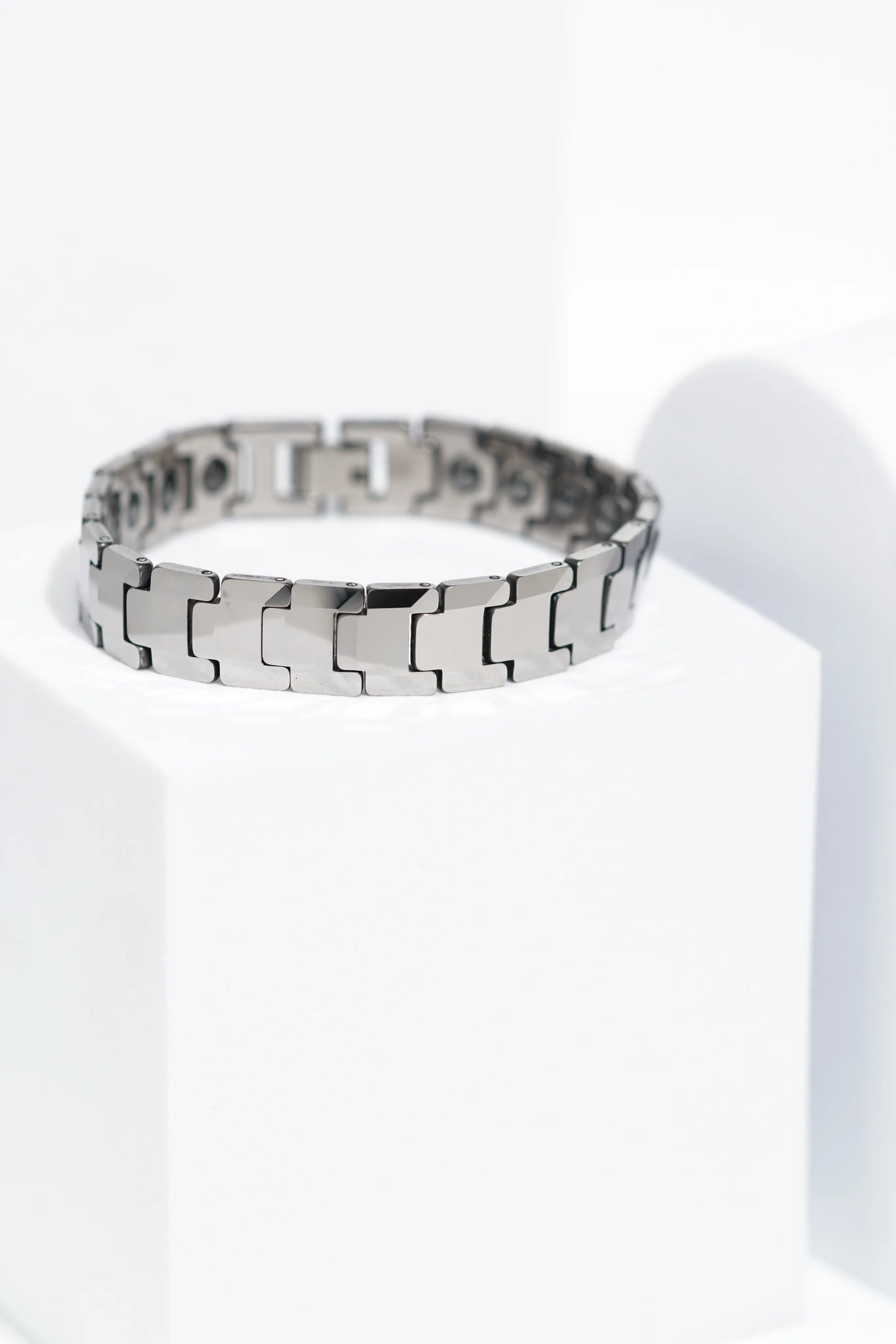 Orin - Ceramic bracelet for men. worldjewel.in men's bracelets