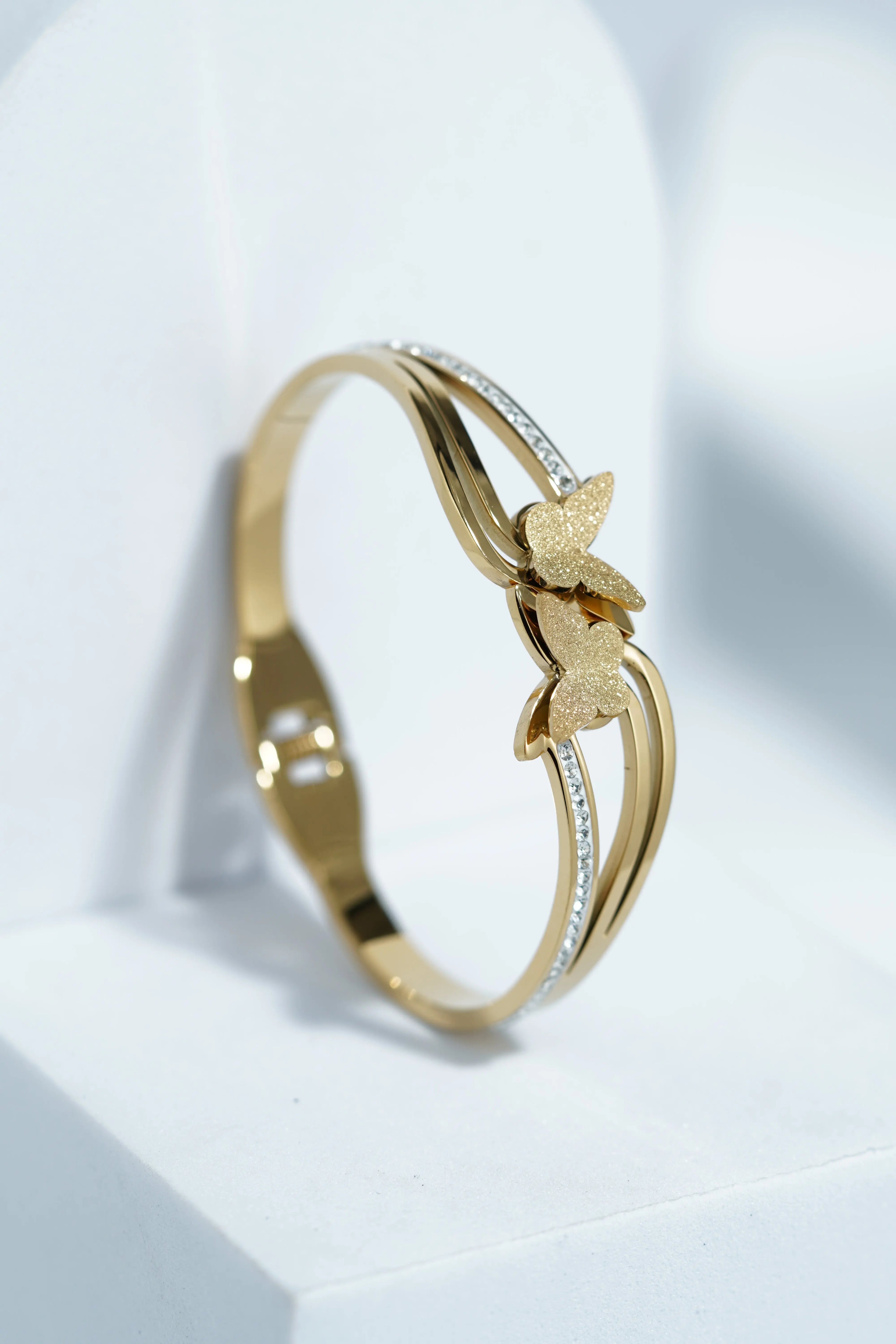 Orla Radiance Bangle Bracelet worldjewel.in CUFF BRACELET FOR WOMEN