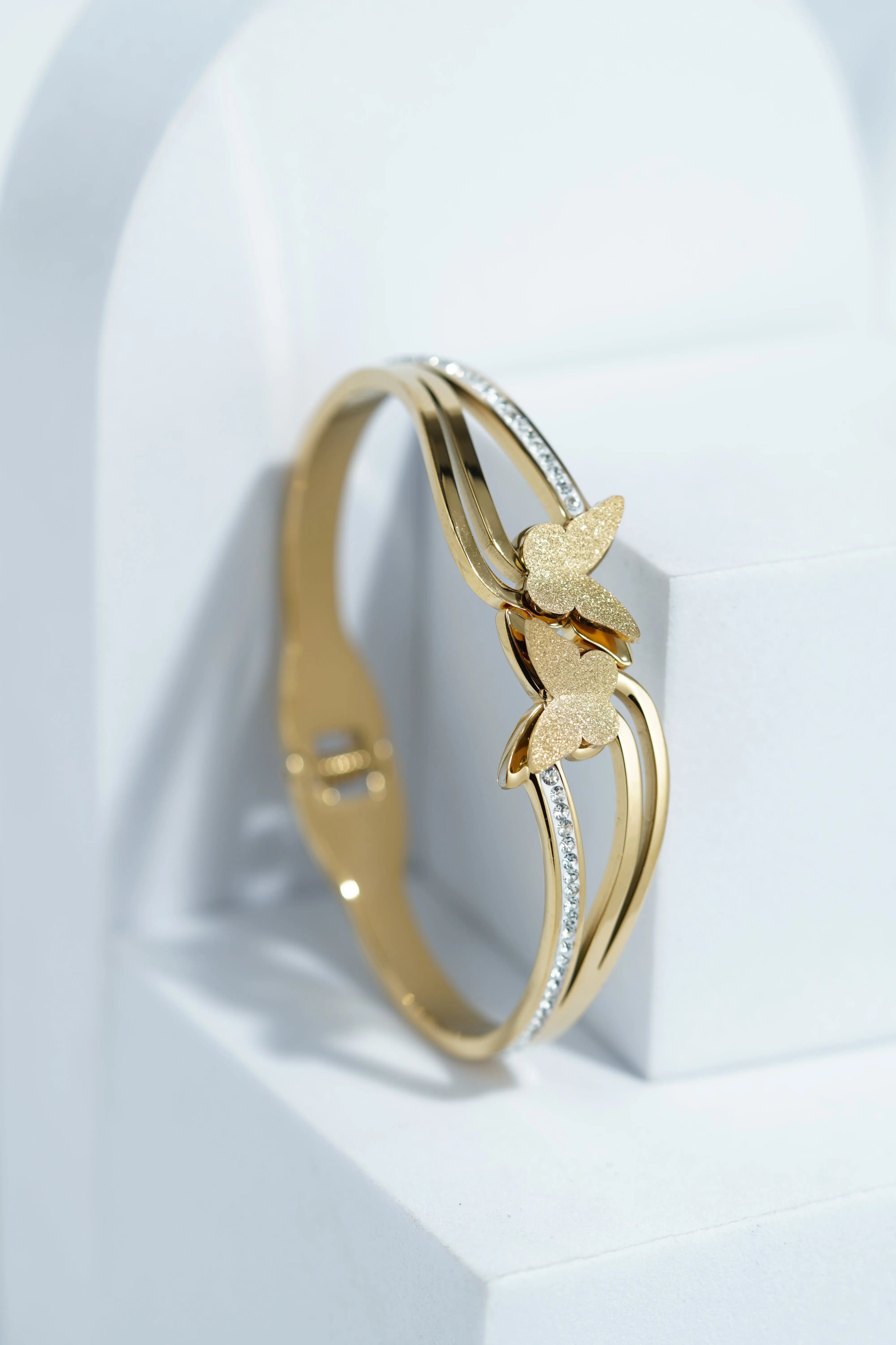 Orla Radiance Bangle Bracelet worldjewel.in CUFF BRACELET FOR WOMEN