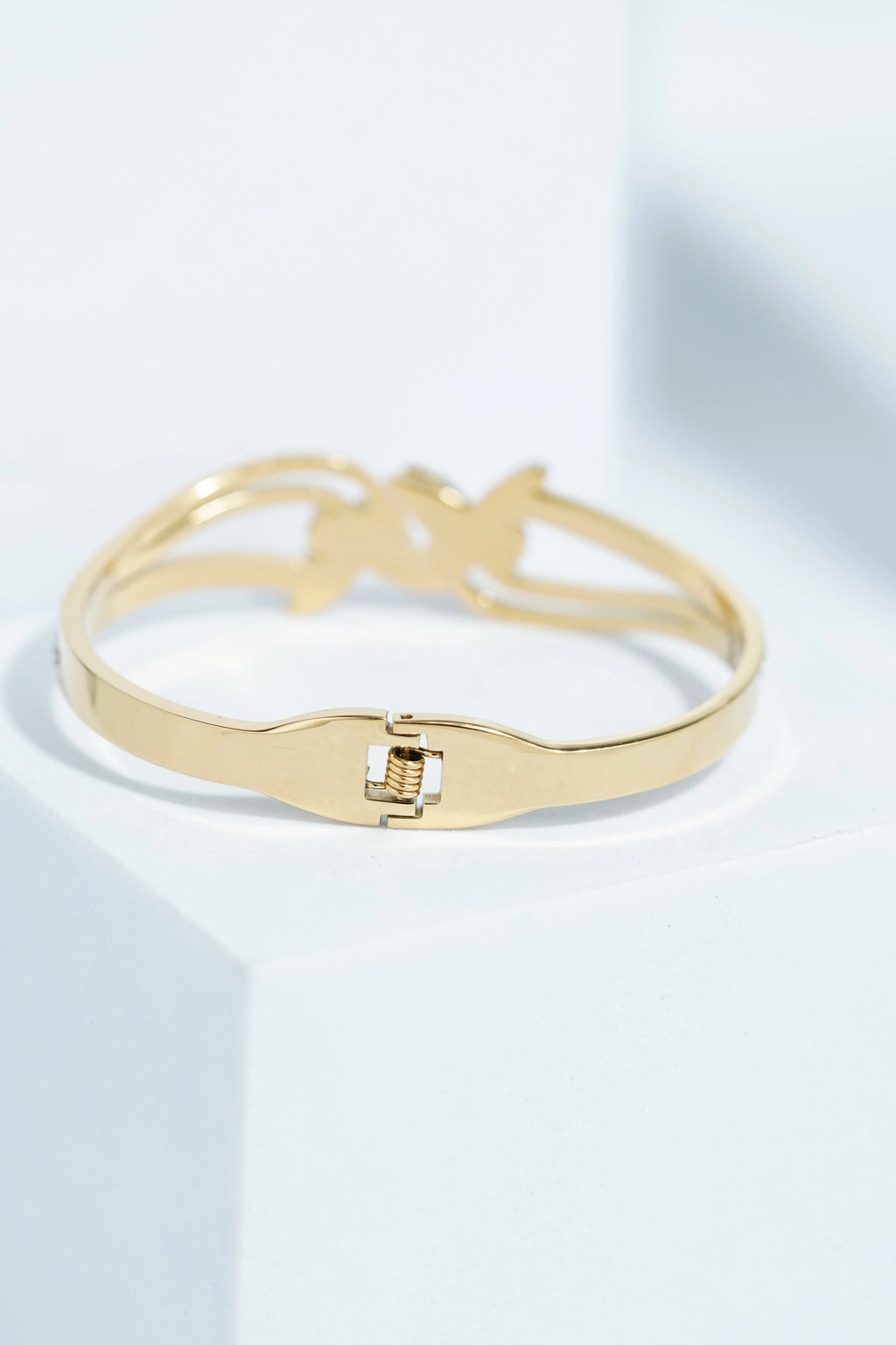Orla Radiance Bangle Bracelet worldjewel.in CUFF BRACELET FOR WOMEN