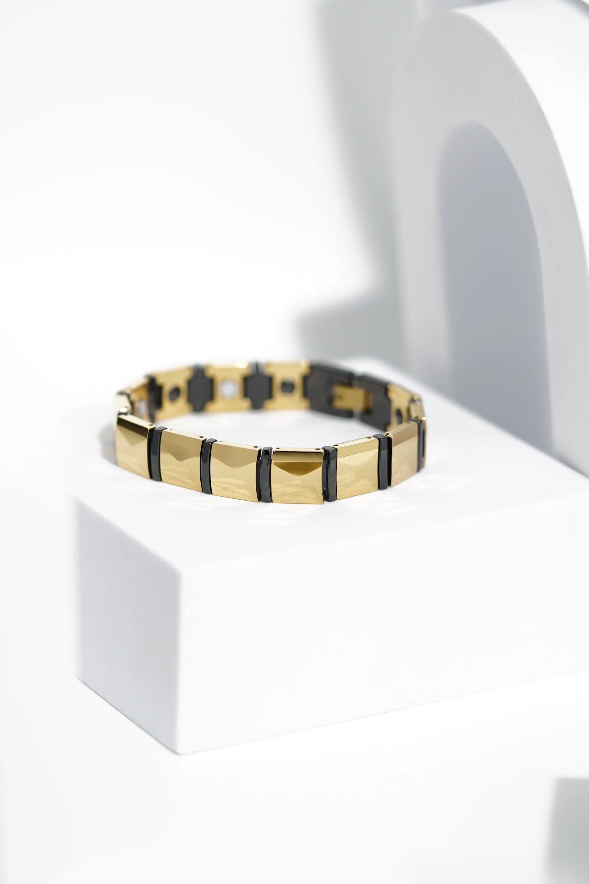 PureLink Ceramic bracelet for men. worldjewel.in men's bracelets